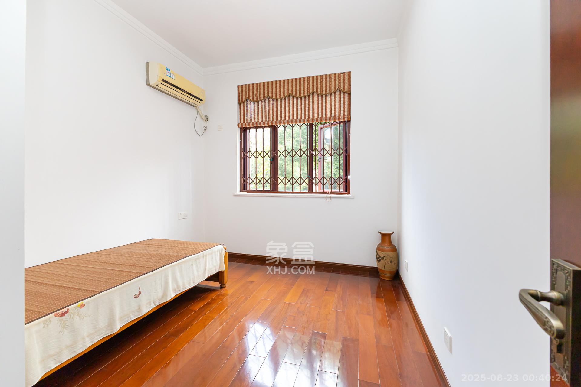 润和之悦(金泽园)  9室3厅4卫    760.0万 润和之悦(金泽园)  9室3厅4卫    760.0万卧室