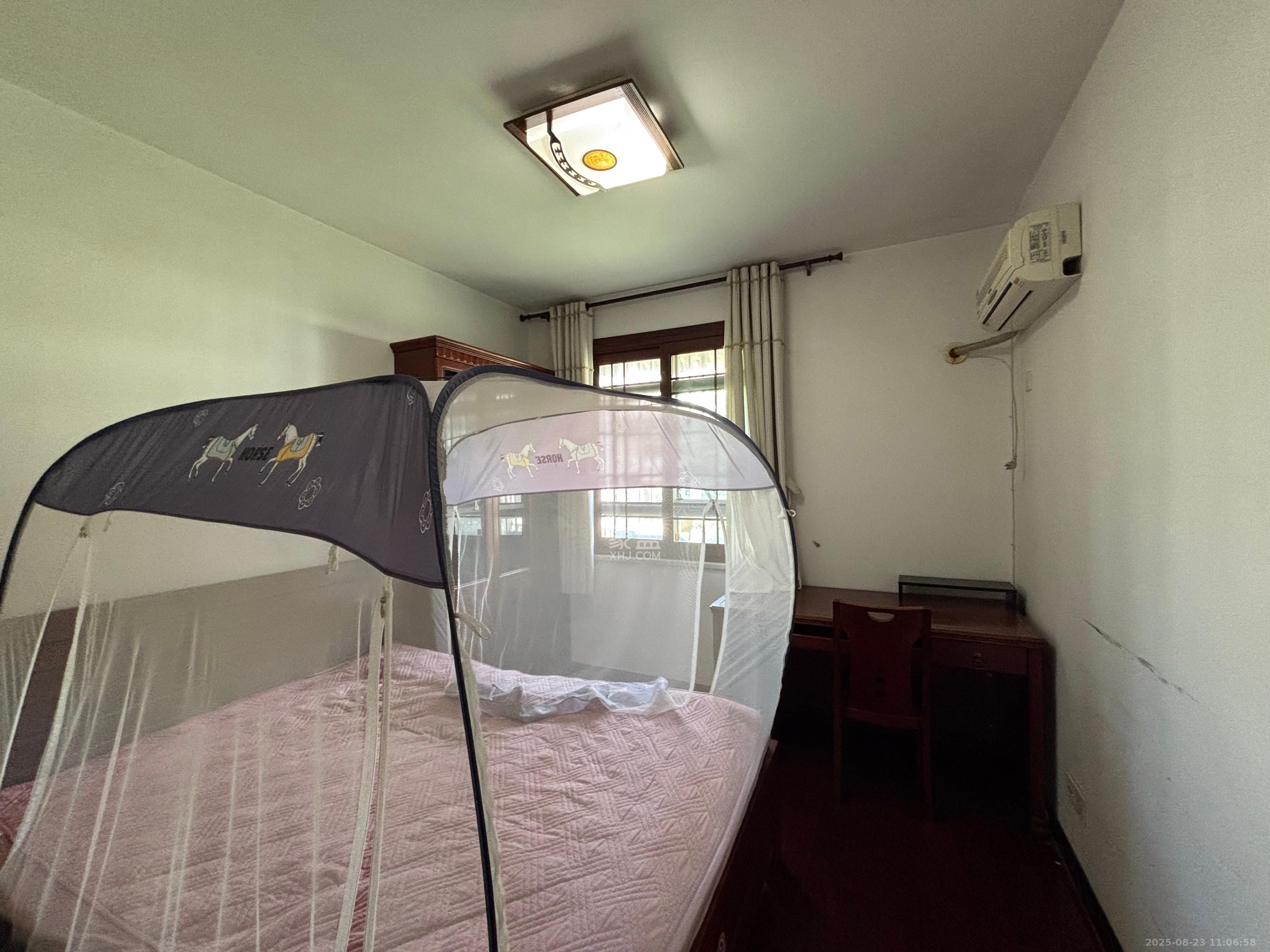 万煦园  3室2厅2卫    2000.0元/月室内图