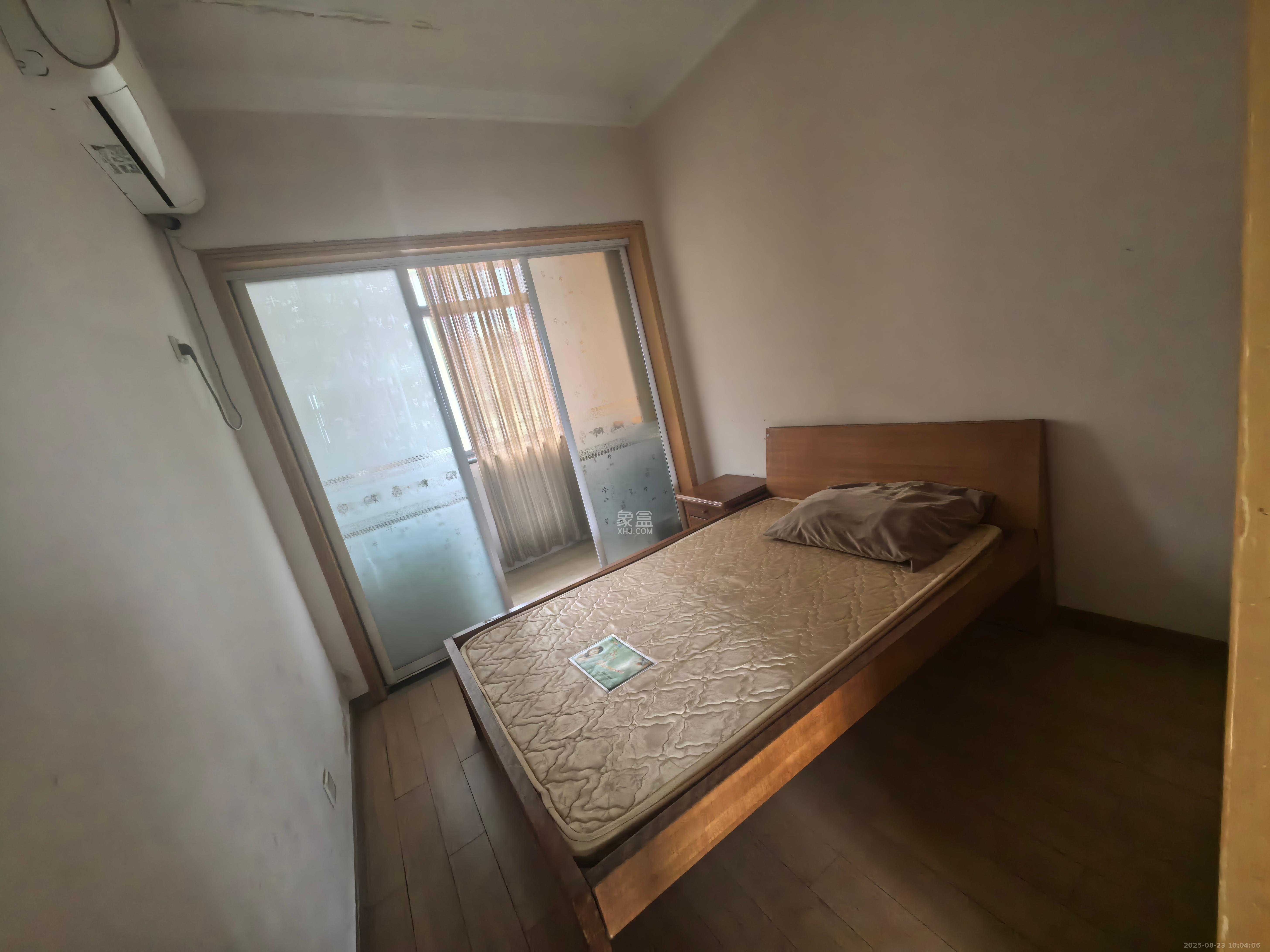 松雅安置小区  4室2厅2卫   1500.00元/月室内图