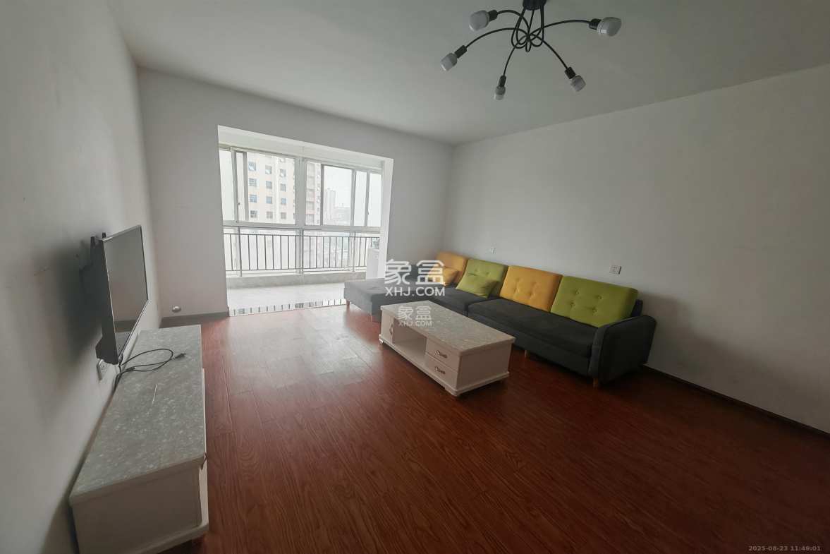 水映青山  2室2厅1卫    2000.0元/月 水映青山  2室2厅1卫    2000.0元/月室内图1