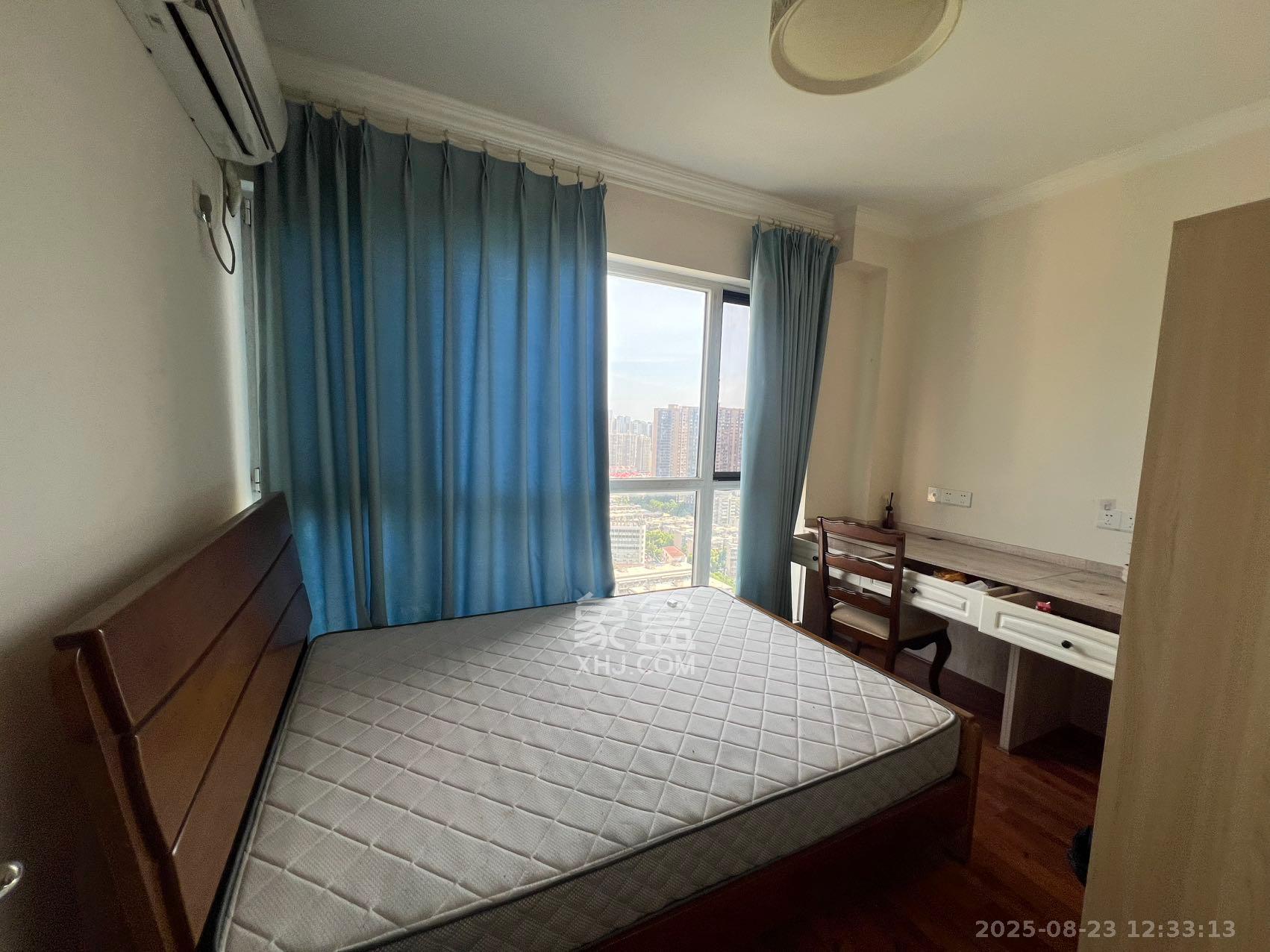 荣盛花语书苑 3室0厅0卫 2200.0元/月 荣盛花语书苑 3室0厅0卫 2200.0元/月室内图