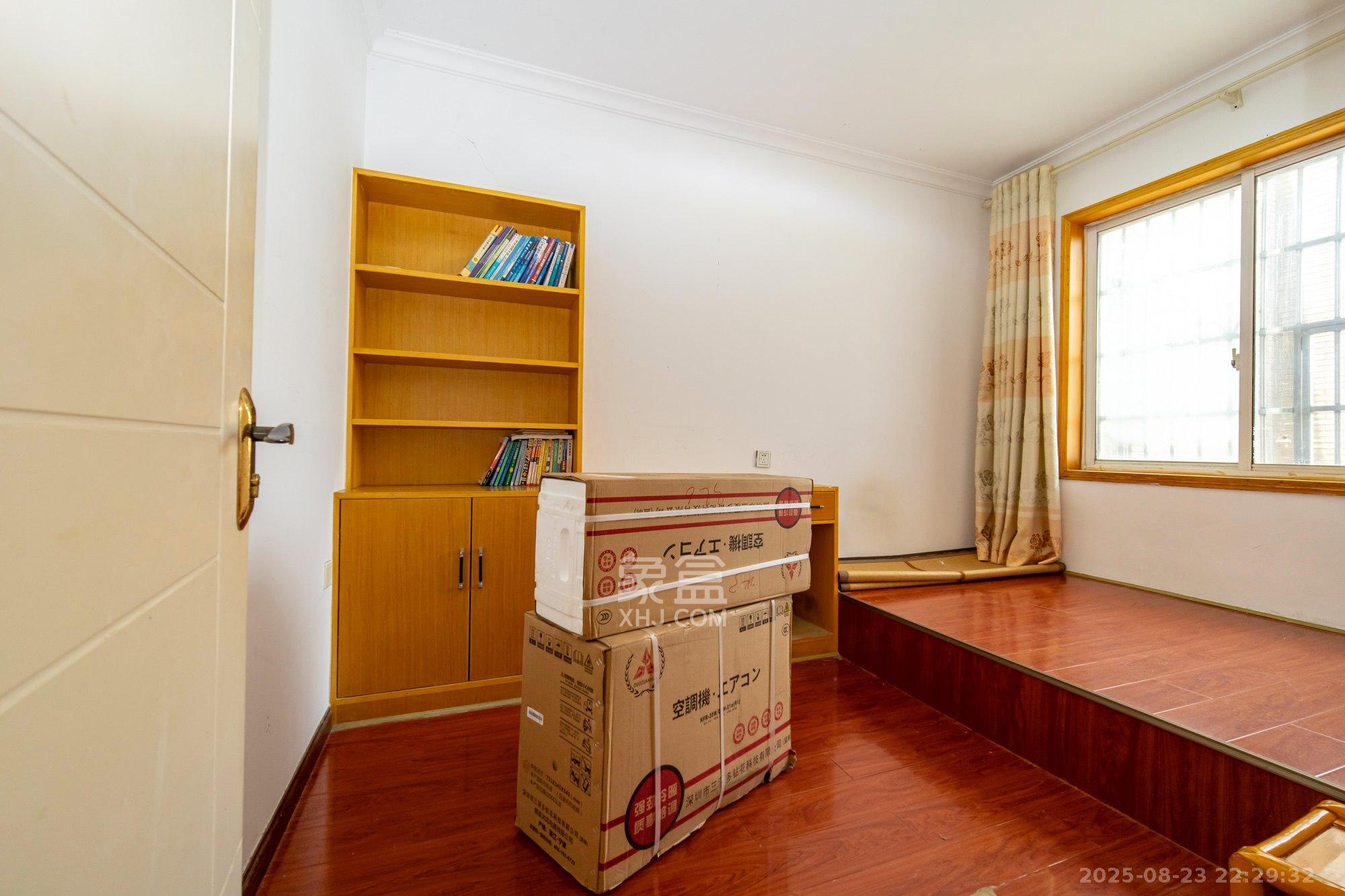 紫晶城  3室2厅2卫    73.8万 紫晶城  3室2厅2卫    73.8万卧室