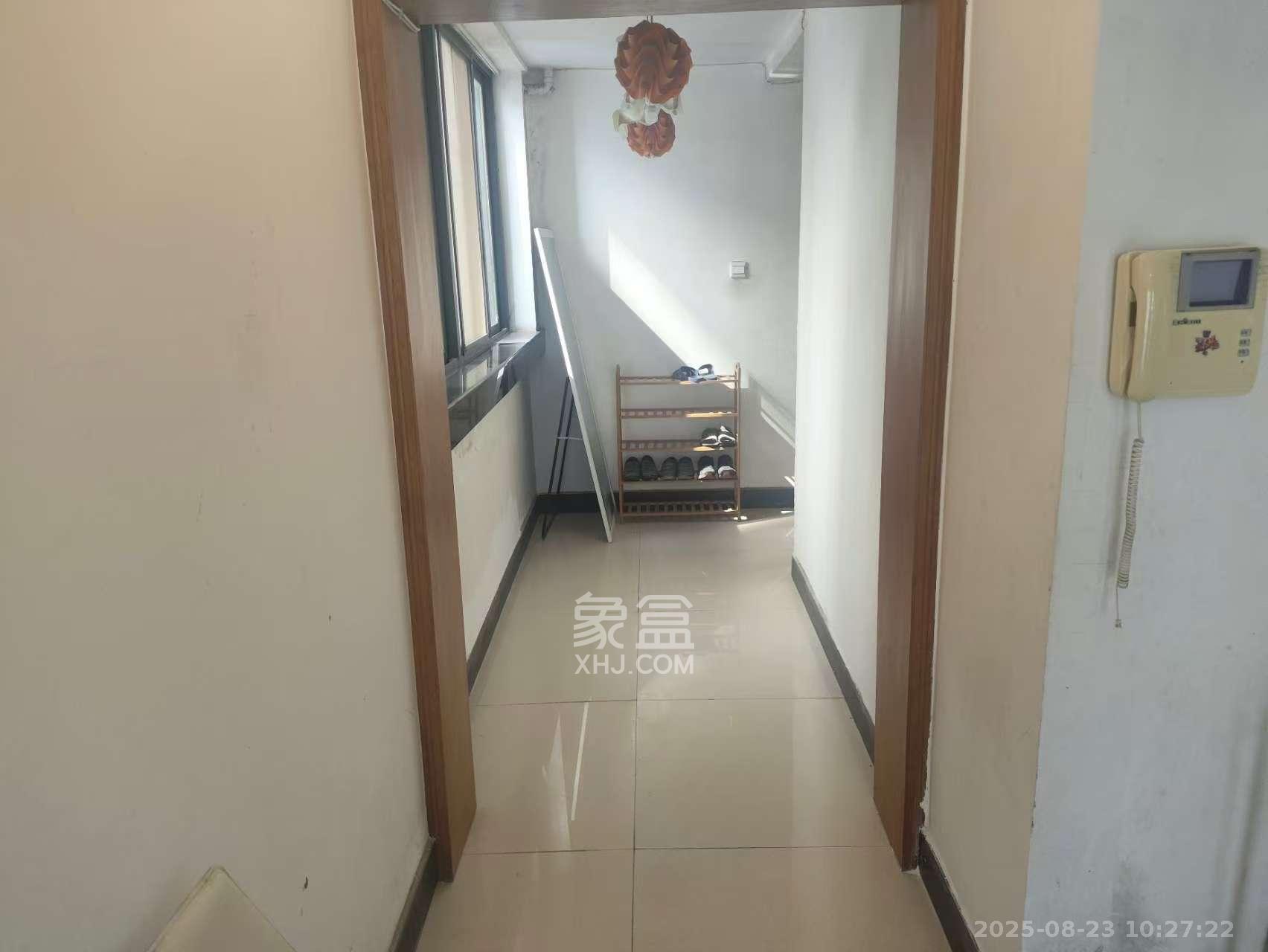 华菱蓝调国际（华菱.香墅美地）  4室2厅2卫    2500.0元/月室内图