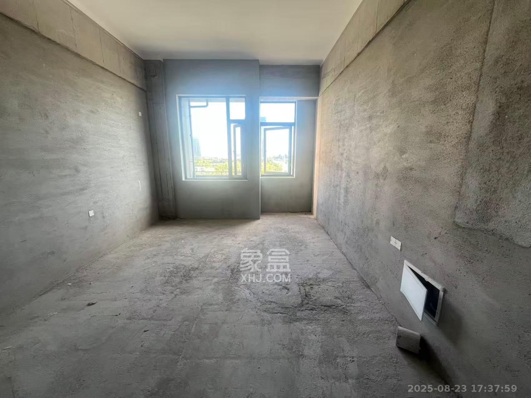 融创会展上东区  1室1厅1卫    900.0元/月 融创会展上东区  1室1厅1卫    900.0元/月