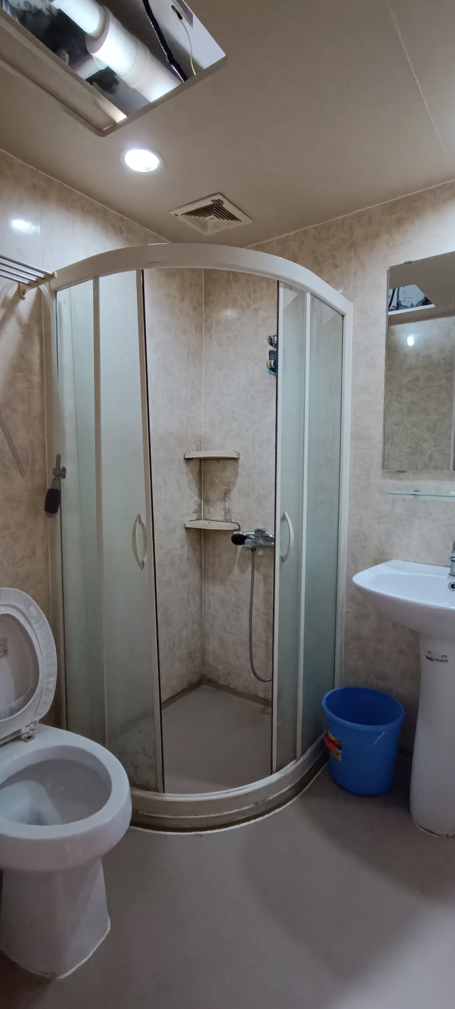 蓝色港湾 1室1厅1卫 900.0元/月 蓝色港湾 1室1厅1卫 900.0元/月室内图