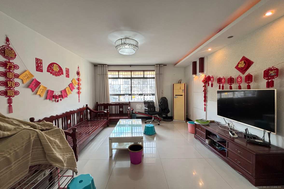 万煦园 3室2厅2卫 2000.0元/月 万煦园 3室2厅2卫 2000.0元/月室内图