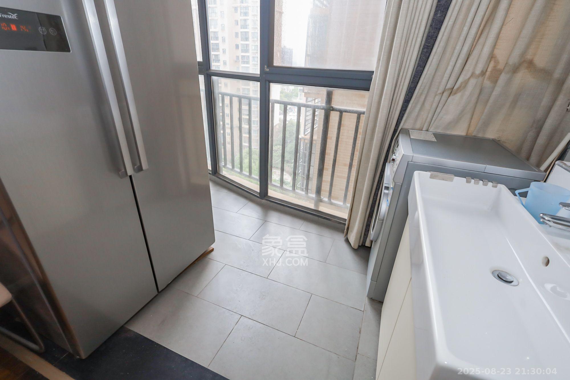 天骄福邸  3室2厅1卫    2700.0元/月室内图