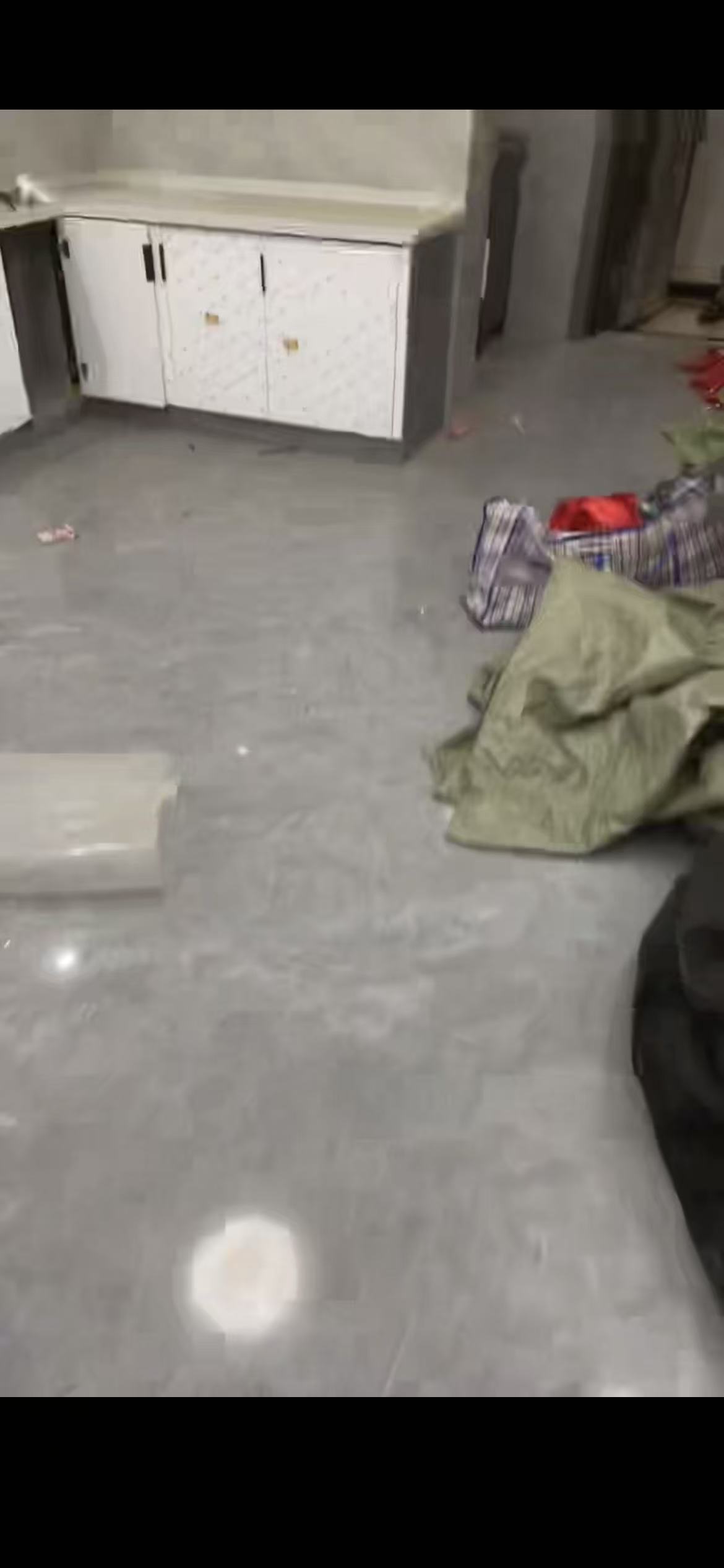 怡河园 2室2厅2卫 50.00万 怡河园 2室2厅2卫 50.00万室内图