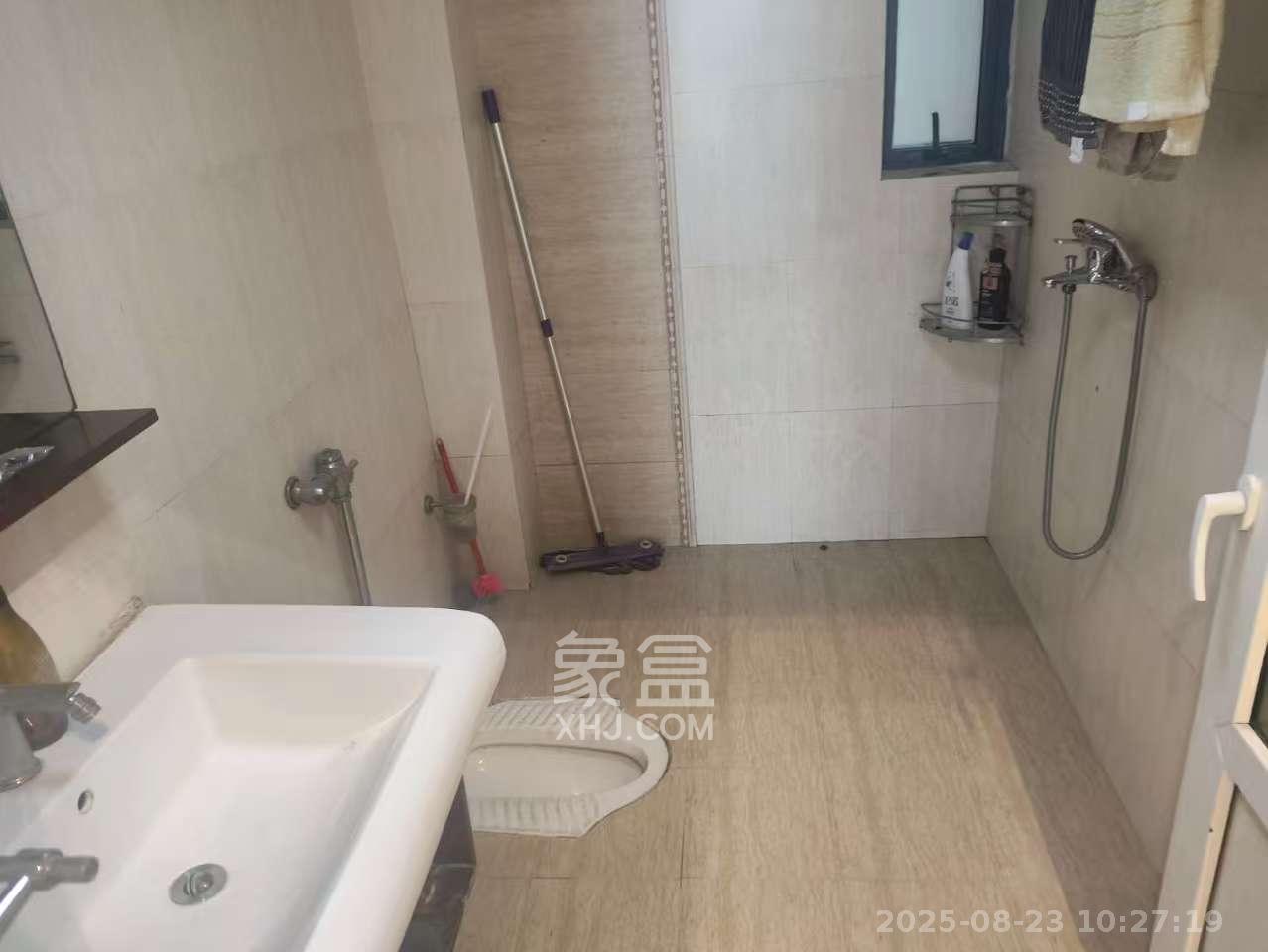 华菱蓝调国际（华菱.香墅美地）  4室2厅2卫    2500.0元/月室内图