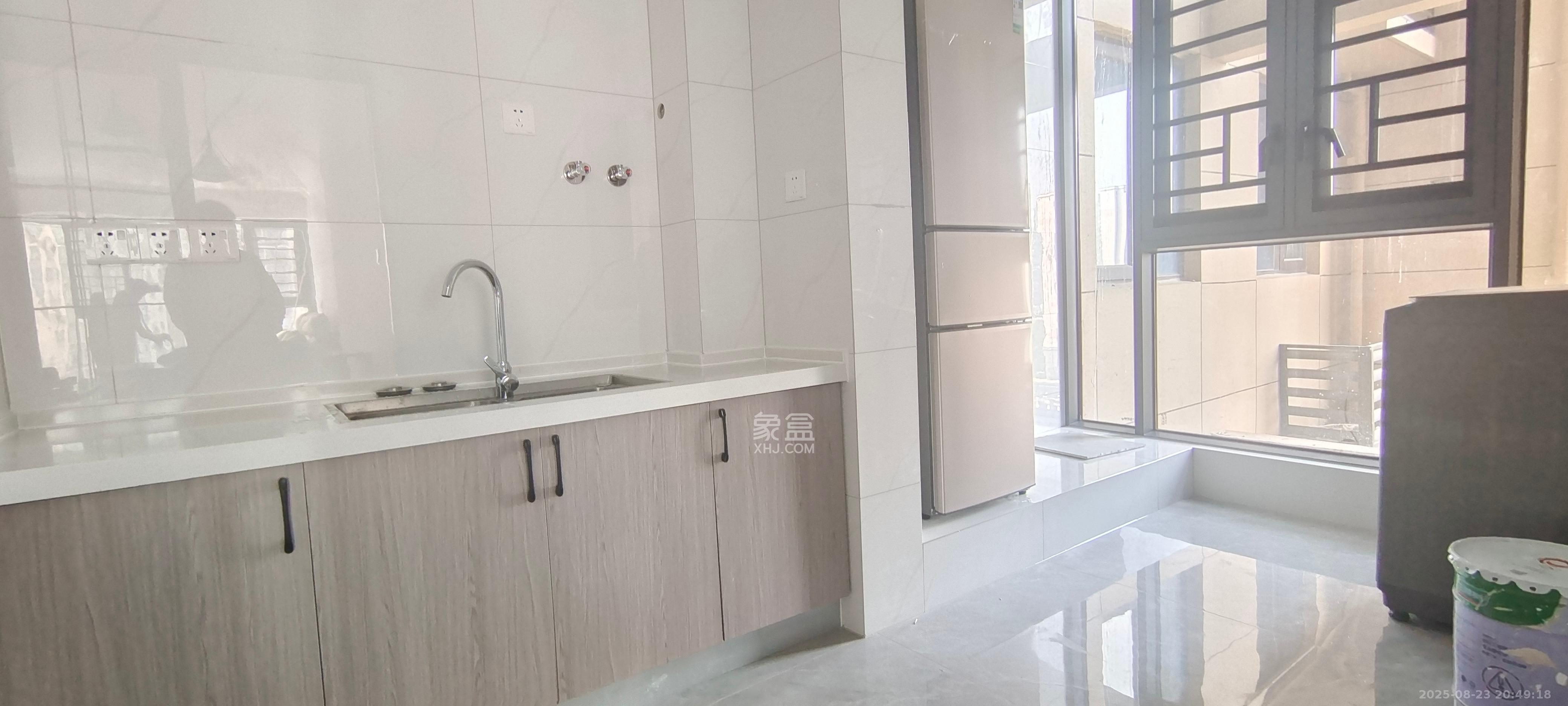 保利大都汇四期  3室2厅2卫    3000.0元/月 保利大都汇四期  3室2厅2卫    3000.0元/月室内图