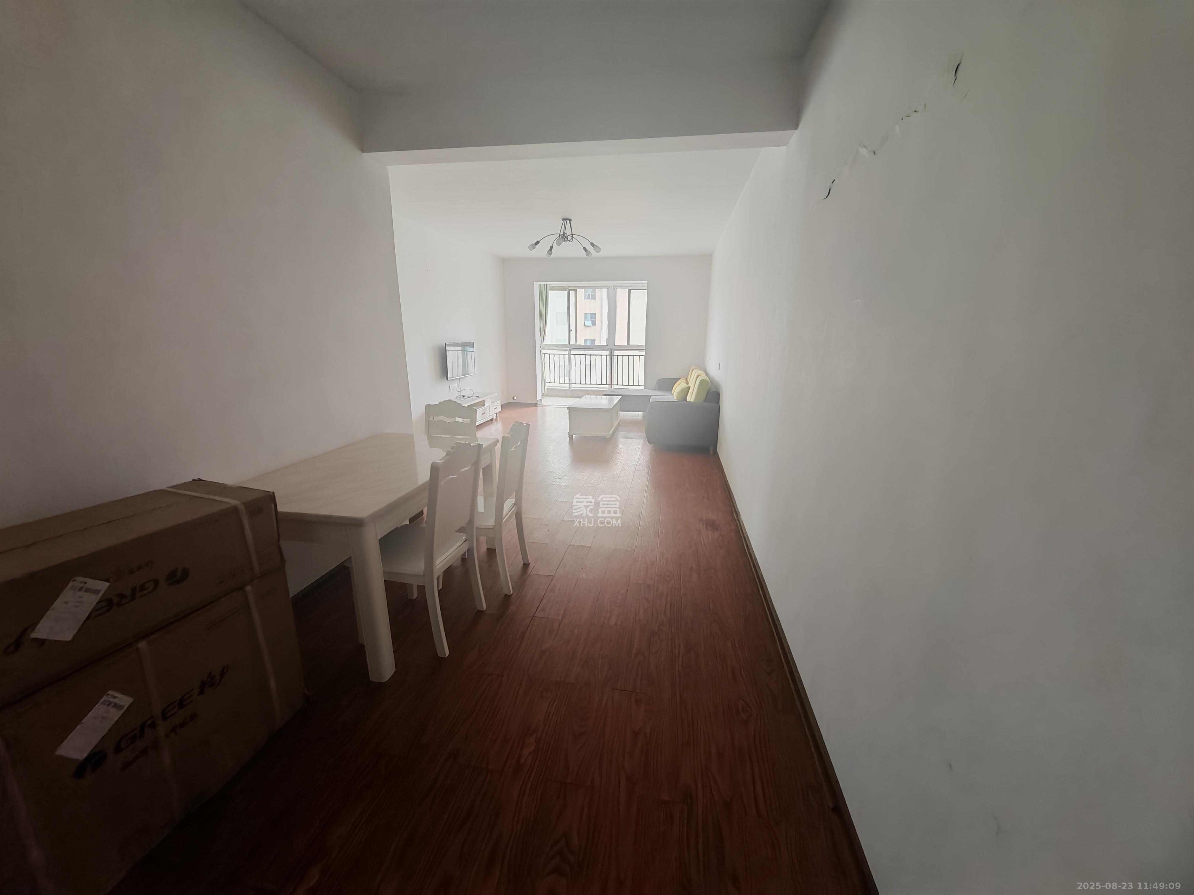 水映青山  2室2厅1卫    2000.0元/月 水映青山  2室2厅1卫    2000.0元/月室内图