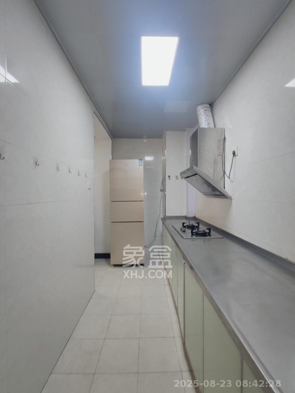 旭辉华庭 3室2厅1卫 1800.0元/月 旭辉华庭 3室2厅1卫 1800.0元/月室内图