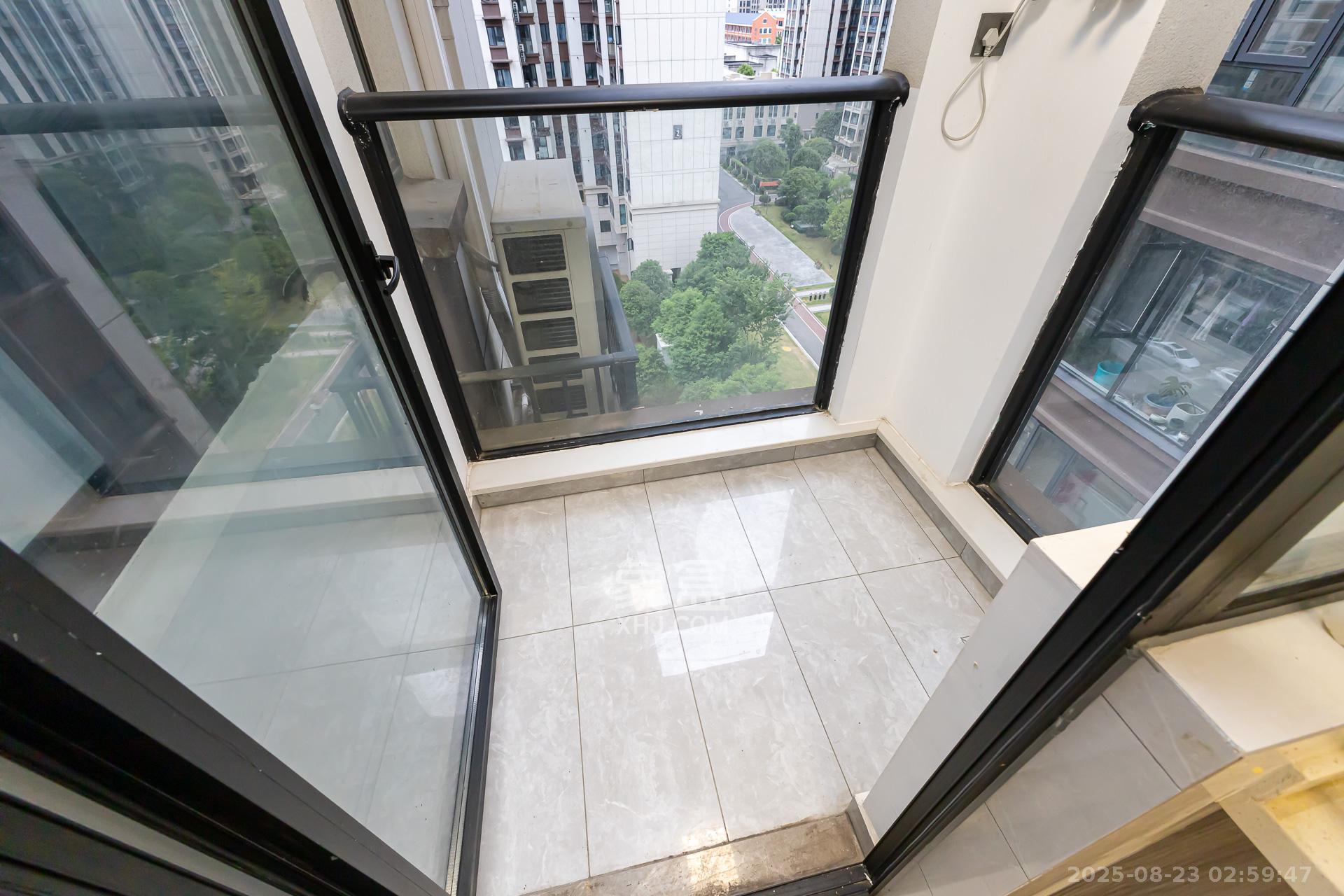 金富湘江悦城  4室2厅2卫    128.0万 金富湘江悦城  4室2厅2卫    128.0万阳台