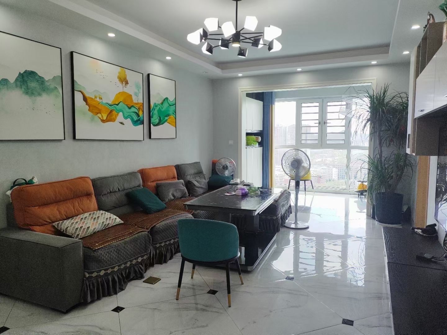 五江碧桂园城市广场 3室2厅2卫 2300.0元/月 五江碧桂园城市广场 3室2厅2卫 2300.0元/月室内图