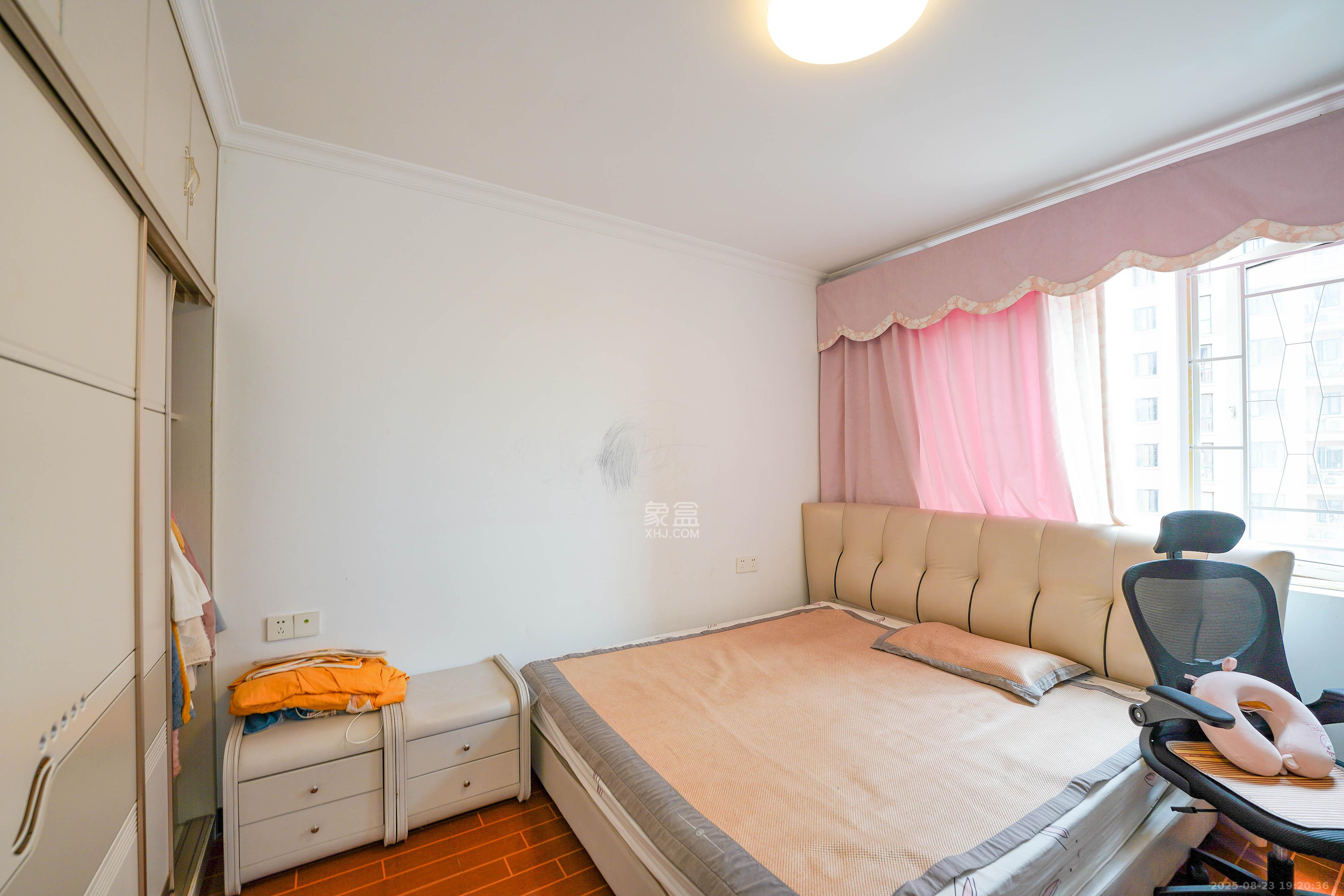 丽发新城 3室2厅2卫 85.0万 丽发新城 3室2厅2卫 85.0万卧室