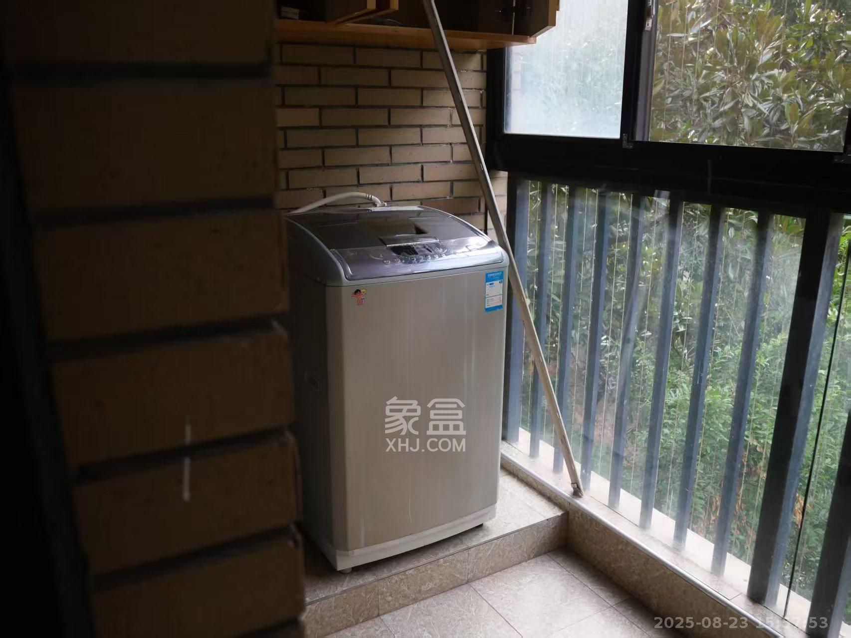 三江花中城  3室2厅2卫   2800.00元/月室内图