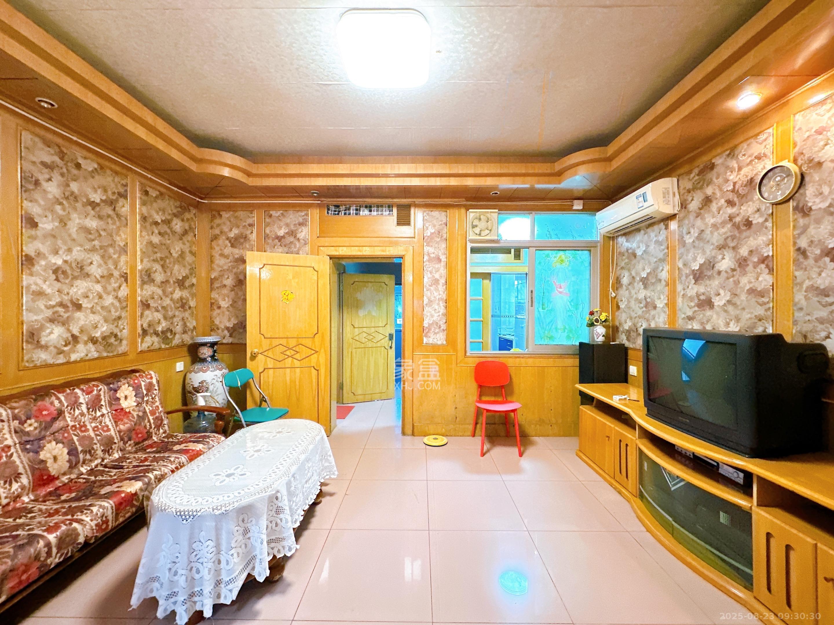 便河边人大宿舍(长沙市人大常委会家属区) 3室1厅1卫 2100.0元/月 便河边人大宿舍(长沙市人大常委会家属区) 3室1厅1卫 2100.0元/月室内图