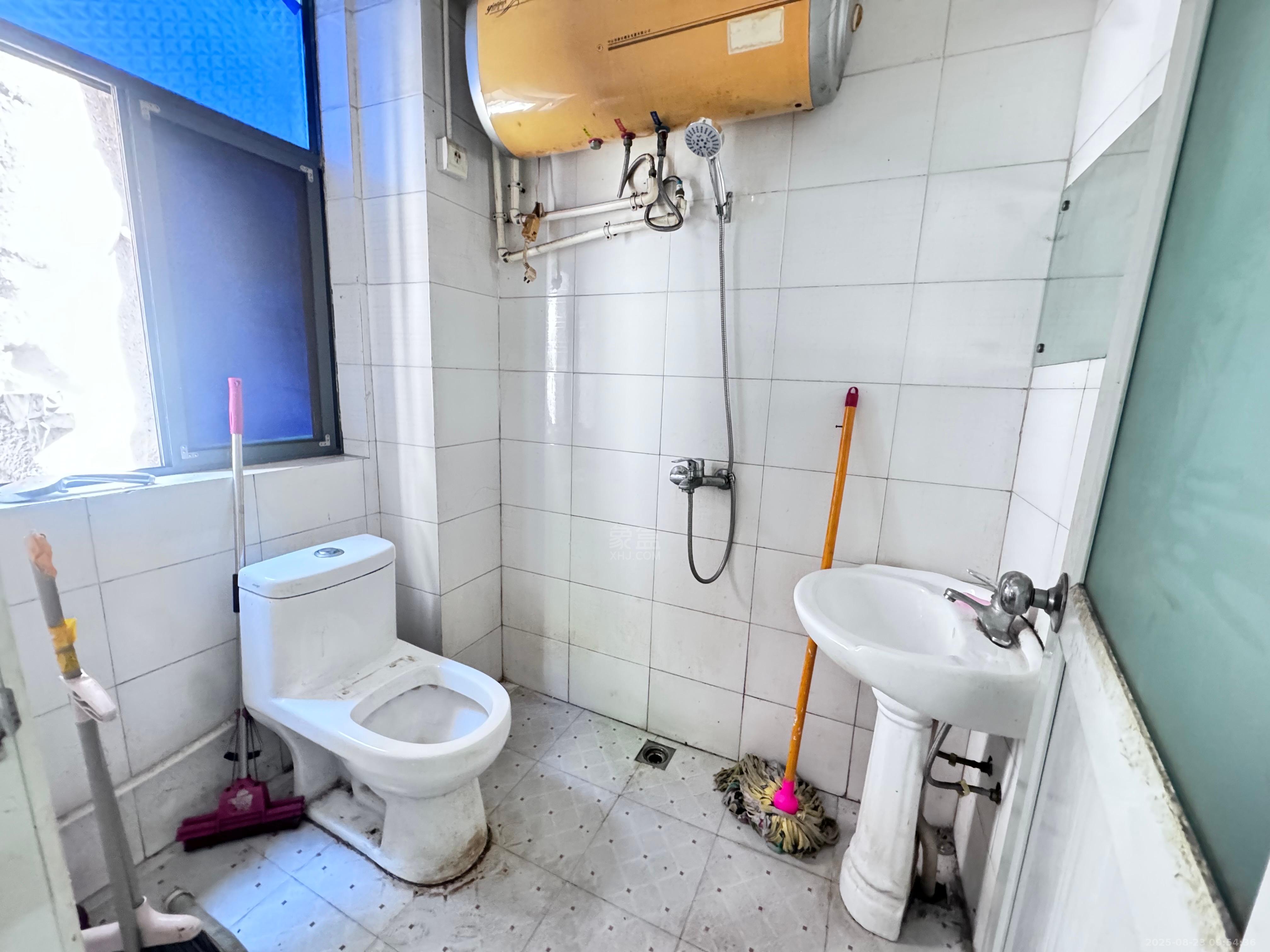 金色名都(融城广场) 1室1厅1卫 700.0元/月 金色名都(融城广场) 1室1厅1卫 700.0元/月室内图