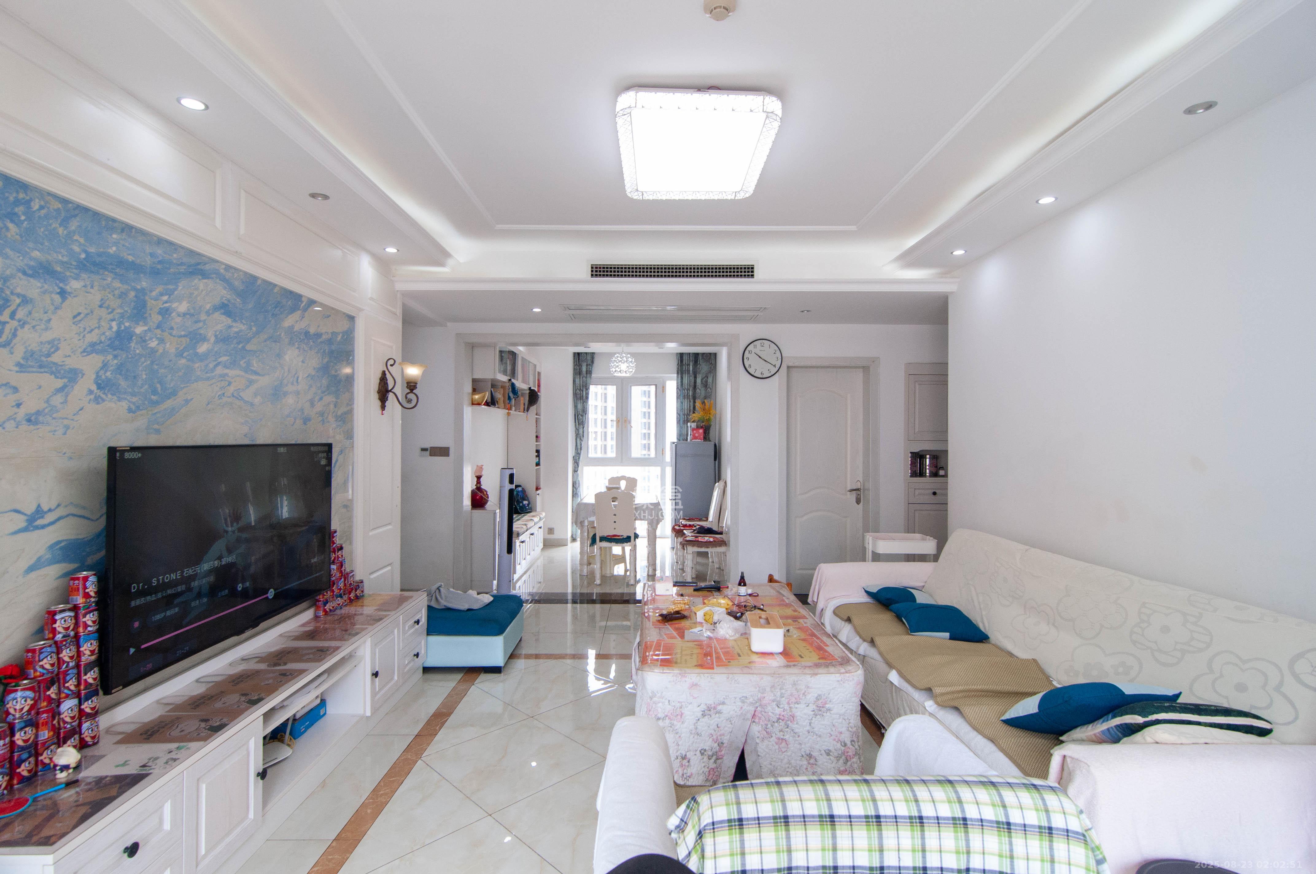 中建梅溪湖中心 4室2厅2卫 197.0万 中建梅溪湖中心 4室2厅2卫 197.0万客厅