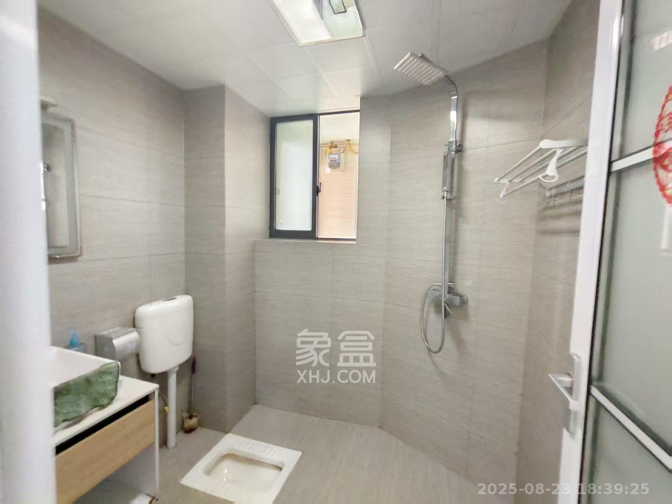 润玉时代城  2室2厅1卫   1300.00元/月室内图