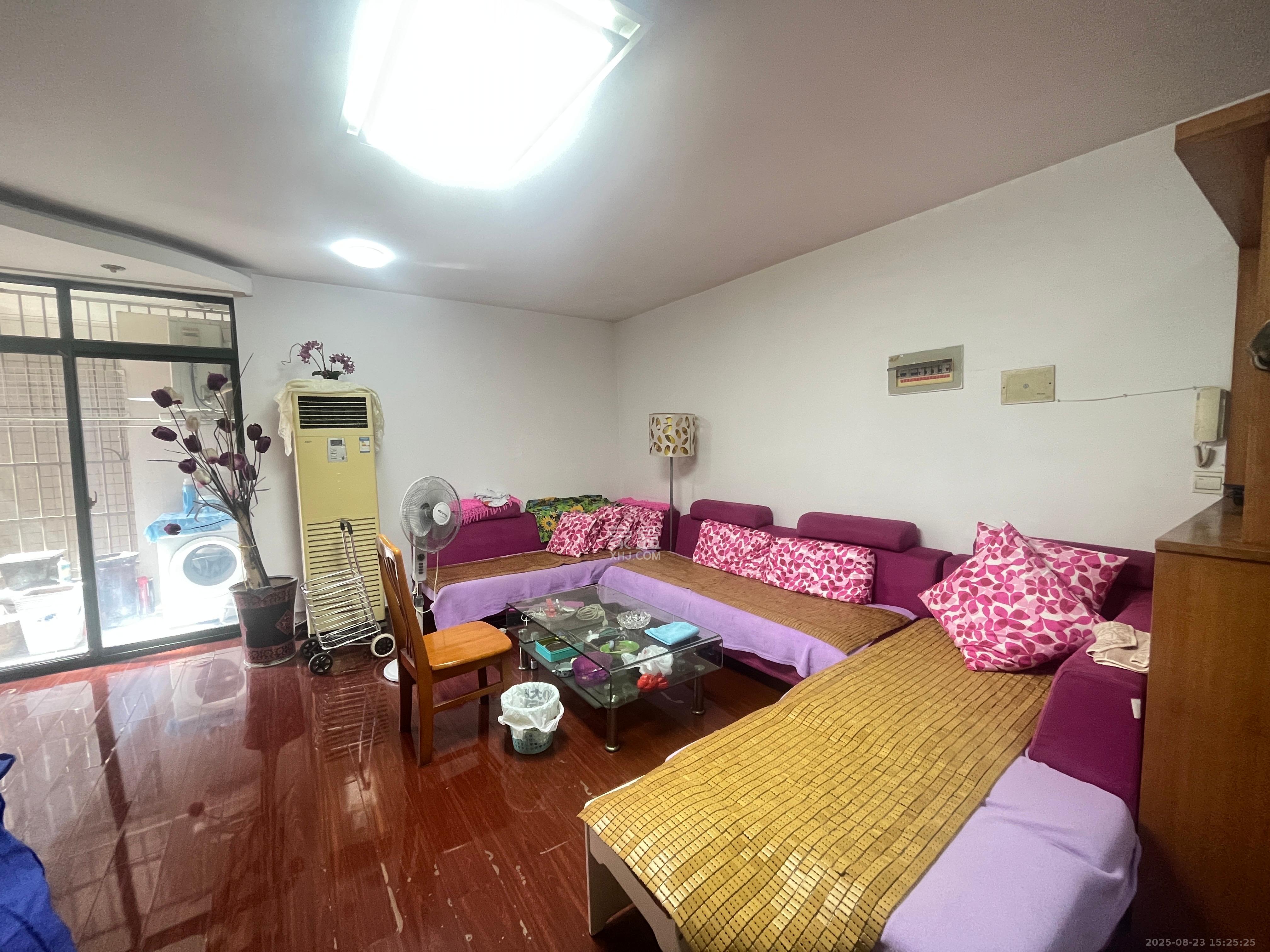 中国铝业单位宿舍  3室2厅2卫    3000.0元/月 中国铝业单位宿舍  3室2厅2卫    3000.0元/月