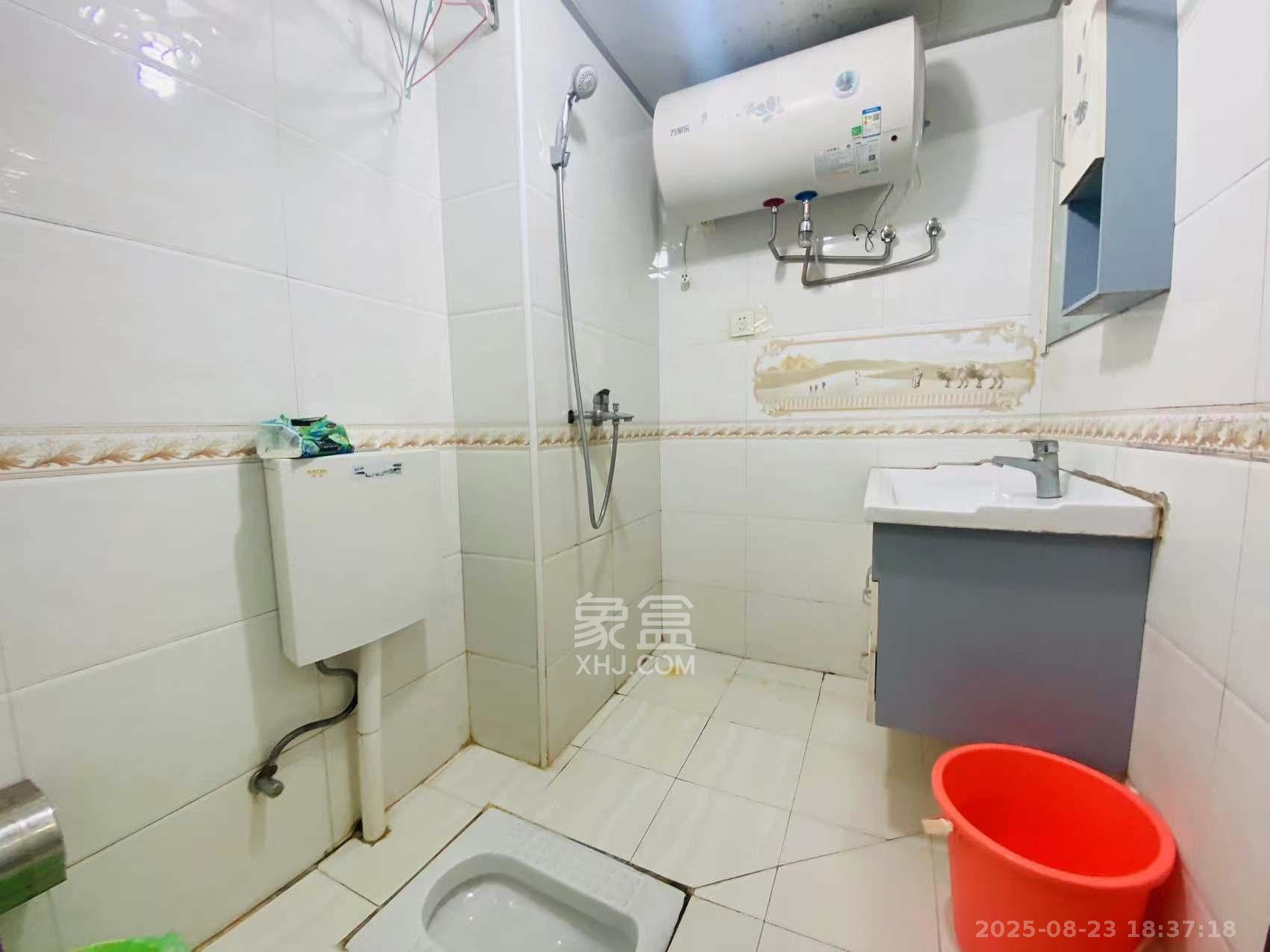 铂宫  1室1厅1卫    1800.0元/月