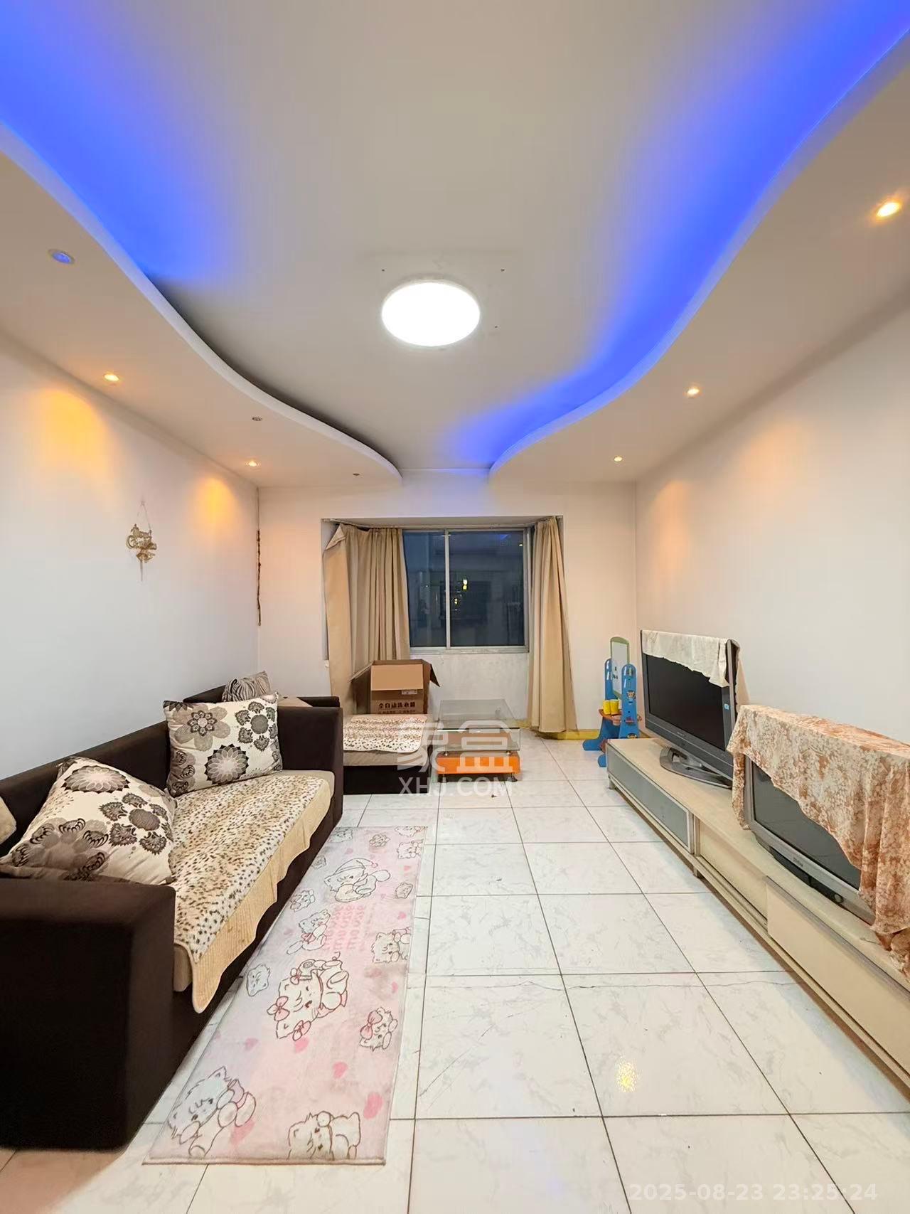 金鹰小区  1室2厅2卫    2200.0元/月 金鹰小区  1室2厅2卫    2200.0元/月室内图