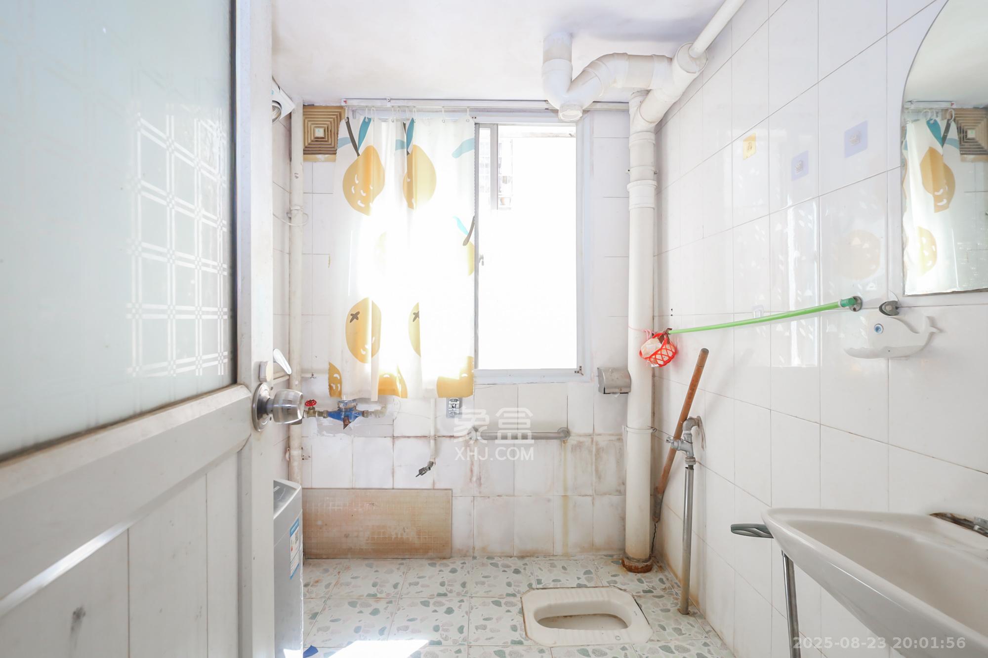 湘许嘉园  2室2厅1卫    97.0万 湘许嘉园  2室2厅1卫    97.0万卫生间