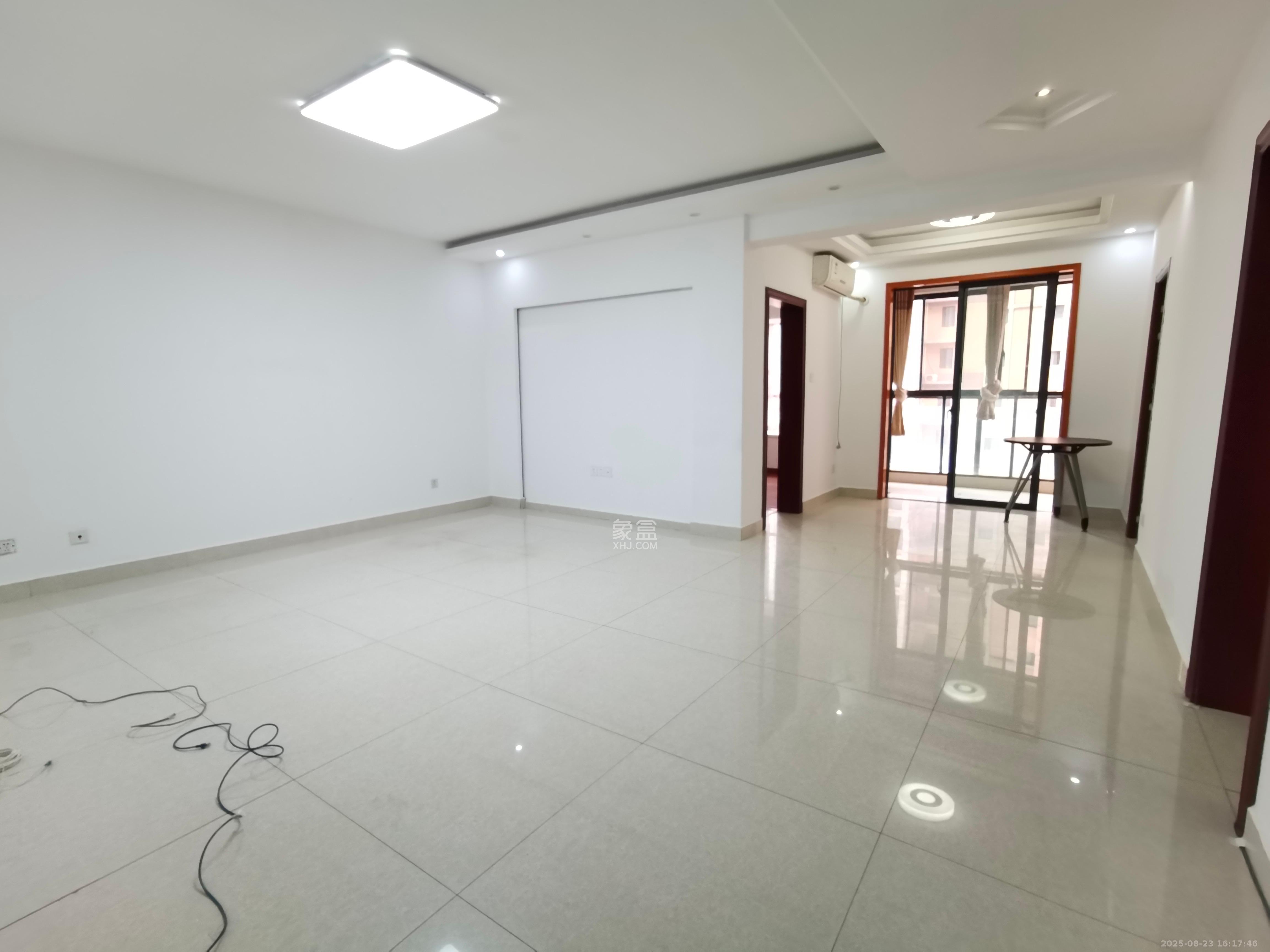 锦湘国际星城三期(锦绣苑) 2室2厅1卫 2200.0元/月 锦湘国际星城三期(锦绣苑) 2室2厅1卫 2200.0元/月室内图