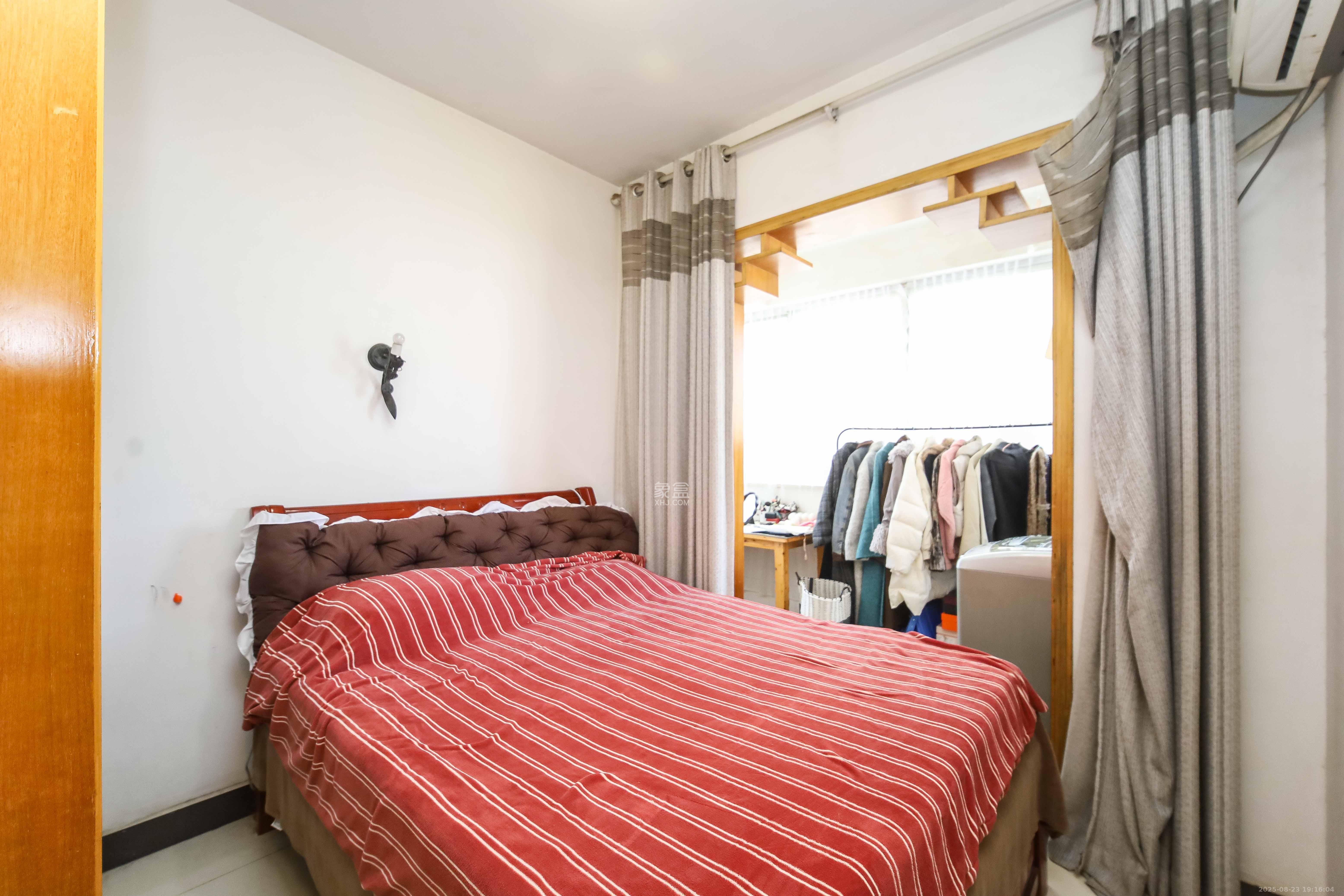 上河国际B座  2室1厅1卫    48.0万卧室