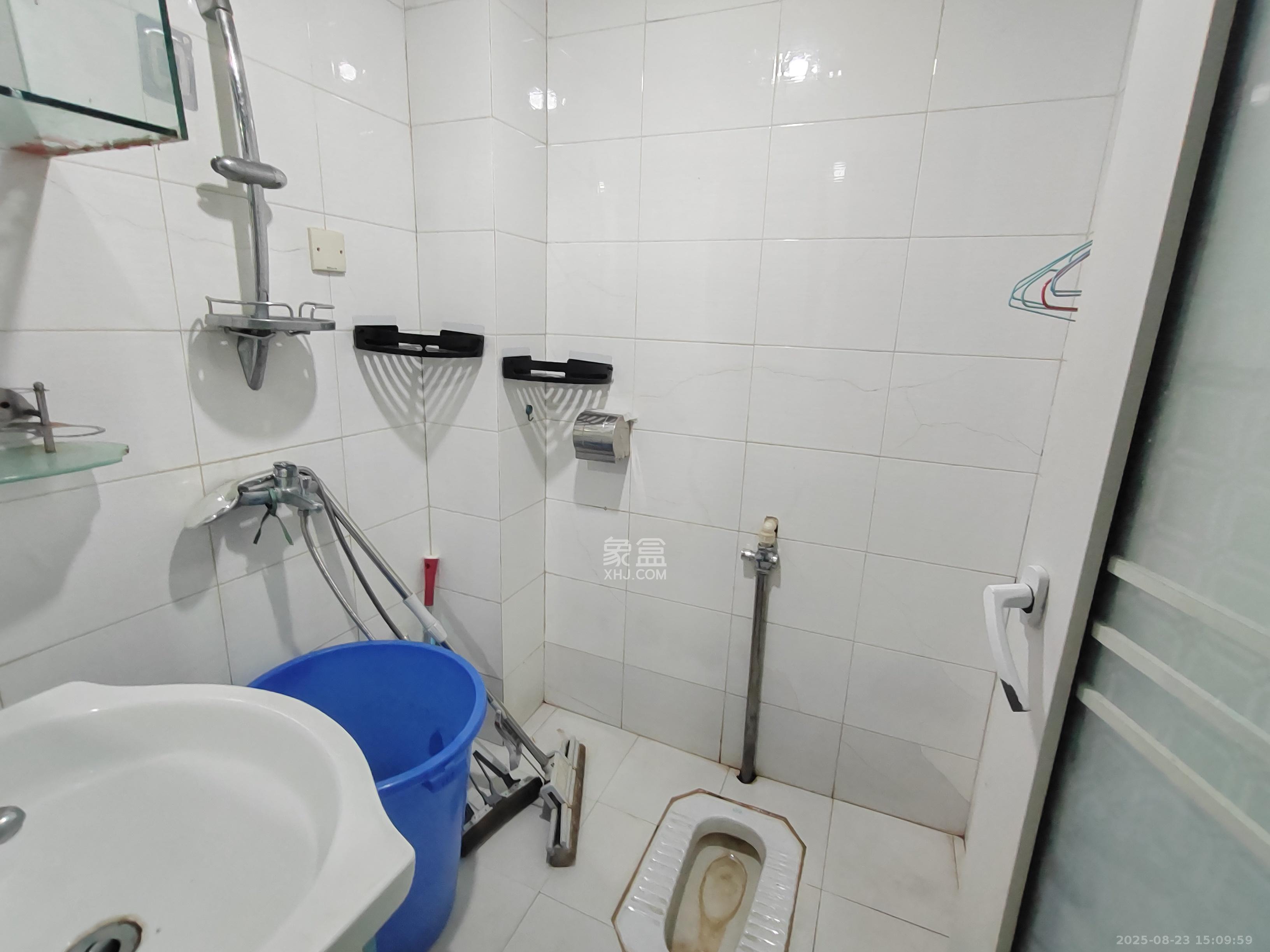 四季如春酒店(原名鑫元大酒店)  3室2厅1卫    1200.0元/月室内图