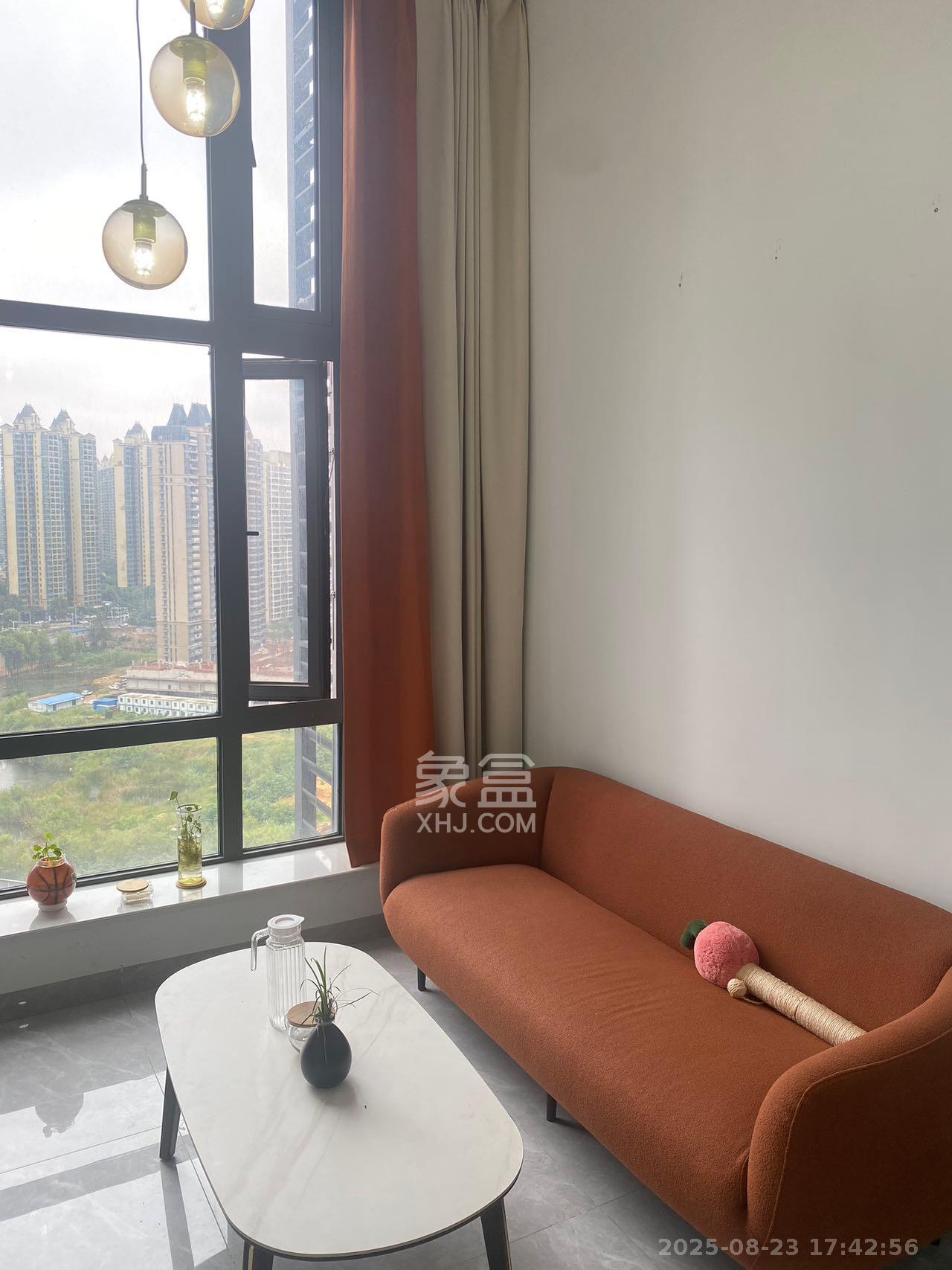 藏珑湖上公馆 1室1厅1卫 2300.0元/月 藏珑湖上公馆 1室1厅1卫 2300.0元/月室内图