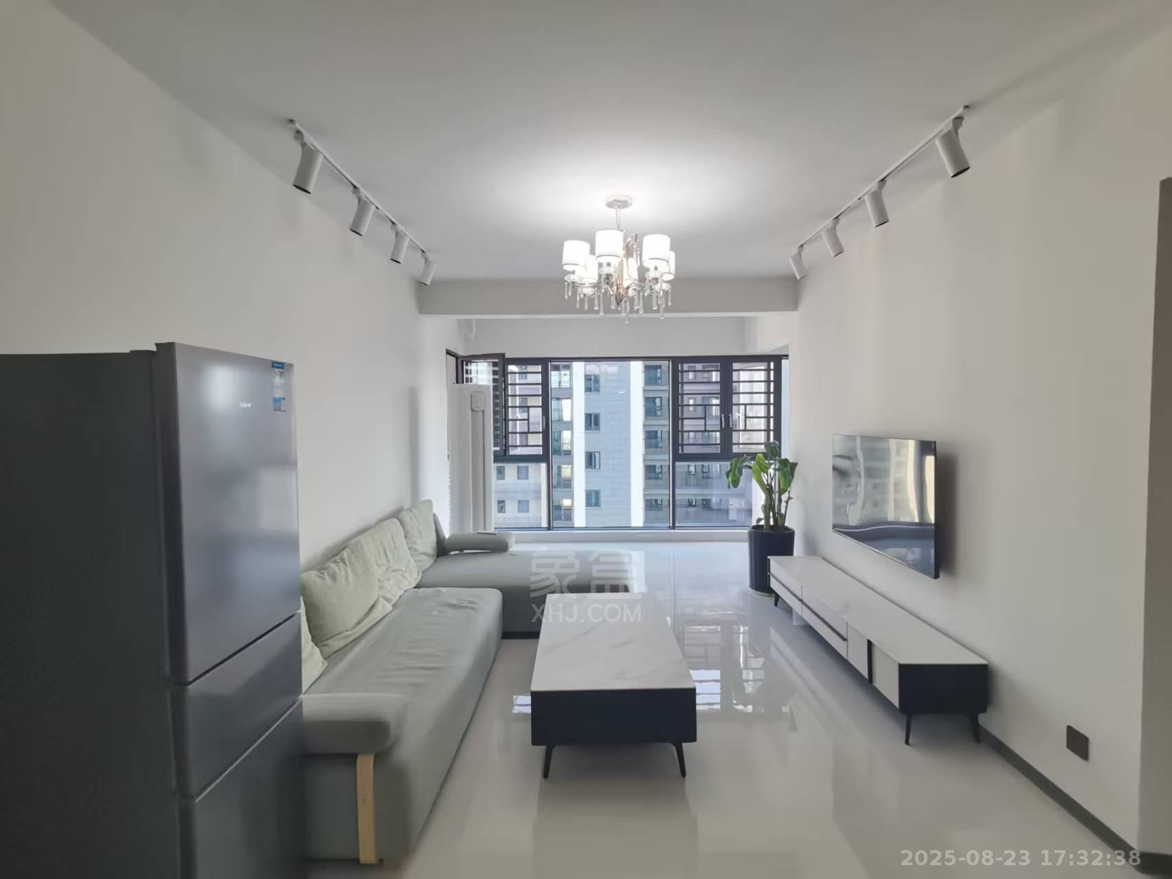 葛宁悦东方 3室2厅2卫 2400.0元/月 葛宁悦东方 3室2厅2卫 2400.0元/月室内图