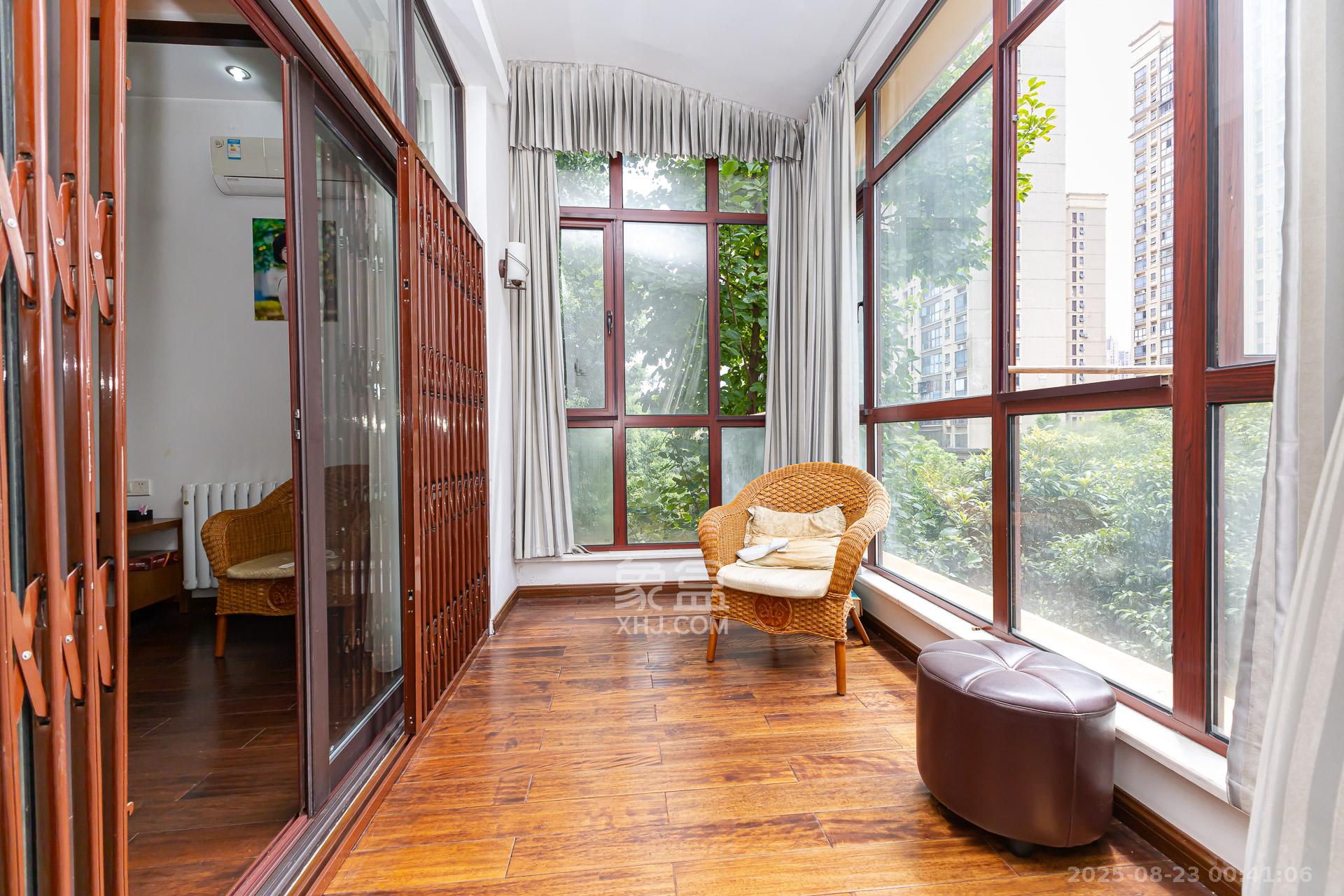 润和之悦(金泽园)  9室3厅4卫    760.0万 润和之悦(金泽园)  9室3厅4卫    760.0万阳台