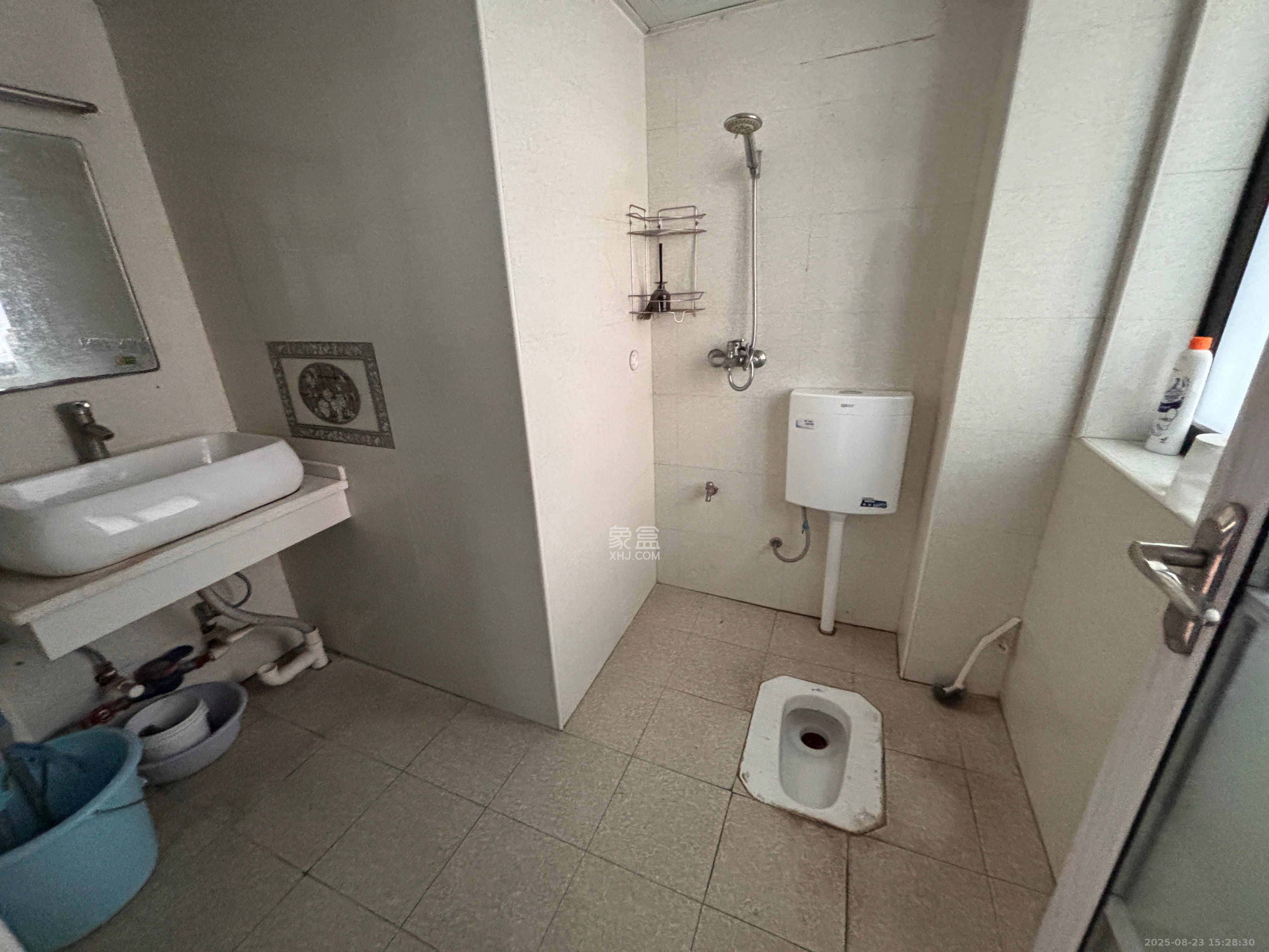 芙蓉蓉苑 2室2厅1卫 2600.0元/月 芙蓉蓉苑 2室2厅1卫 2600.0元/月室内图