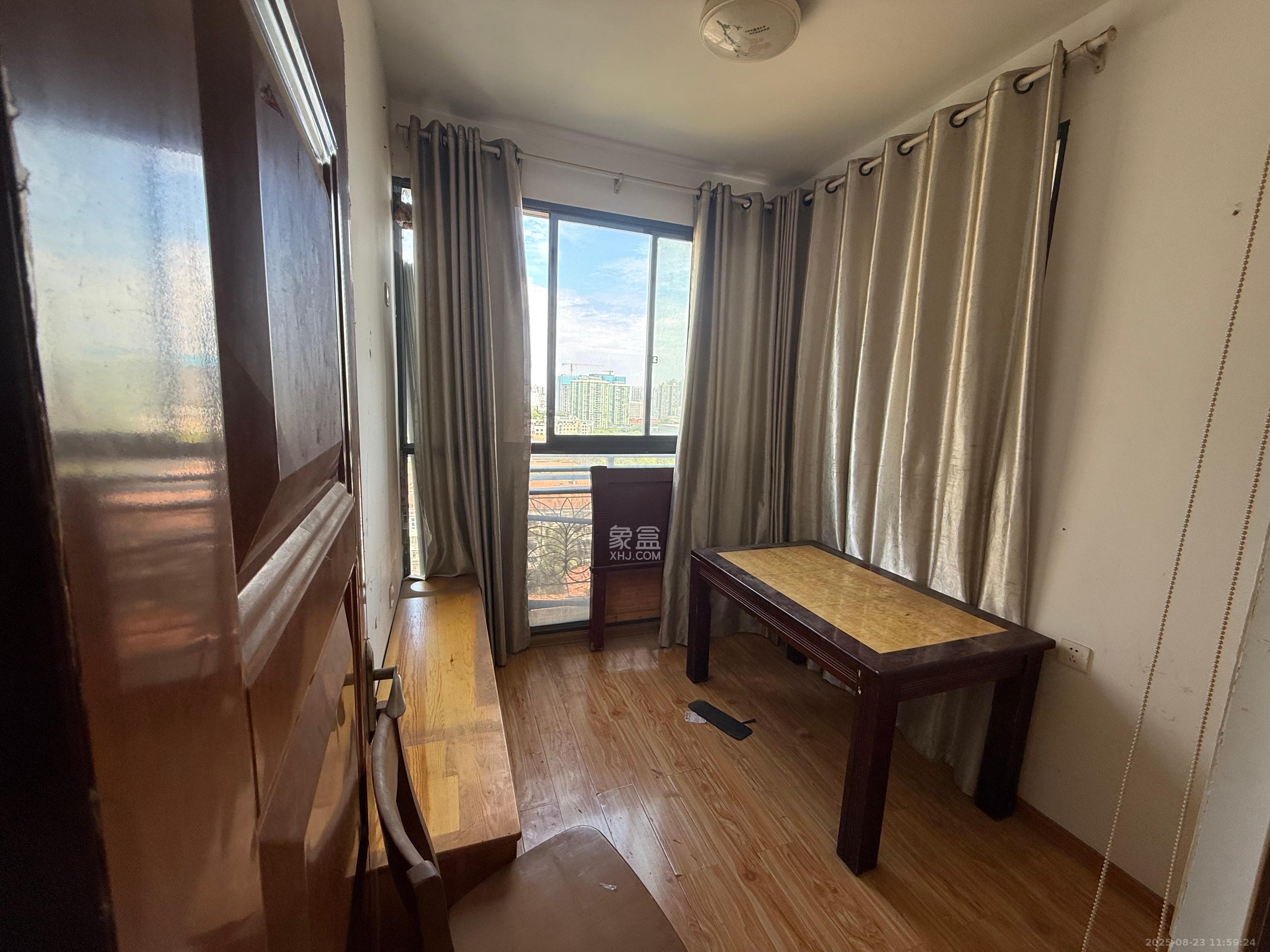 阳光锦城  2室1厅1卫    2200.0元/月室内图