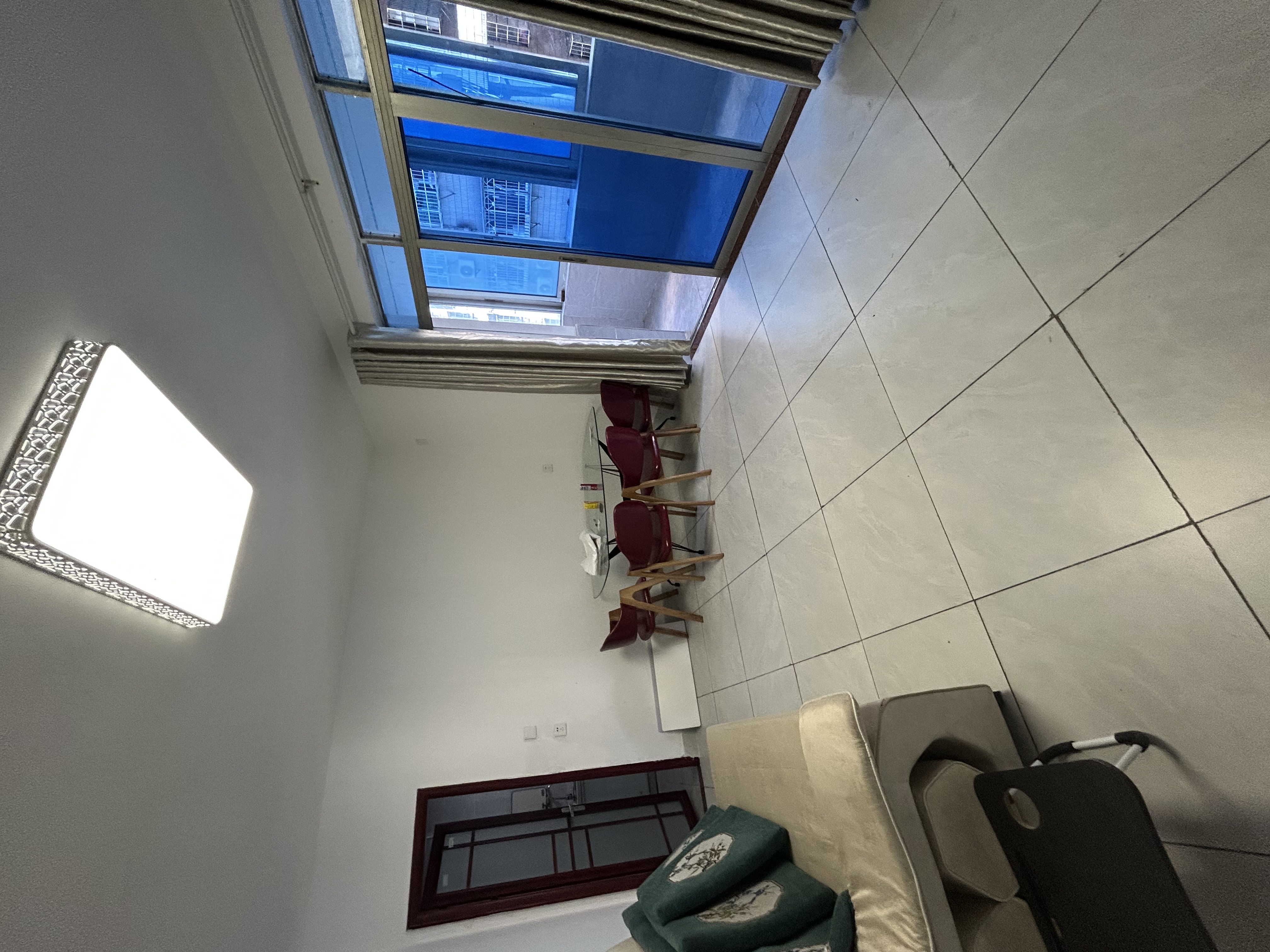 富成大厦 2室2厅1卫 2300.0元/月 富成大厦 2室2厅1卫 2300.0元/月室内图