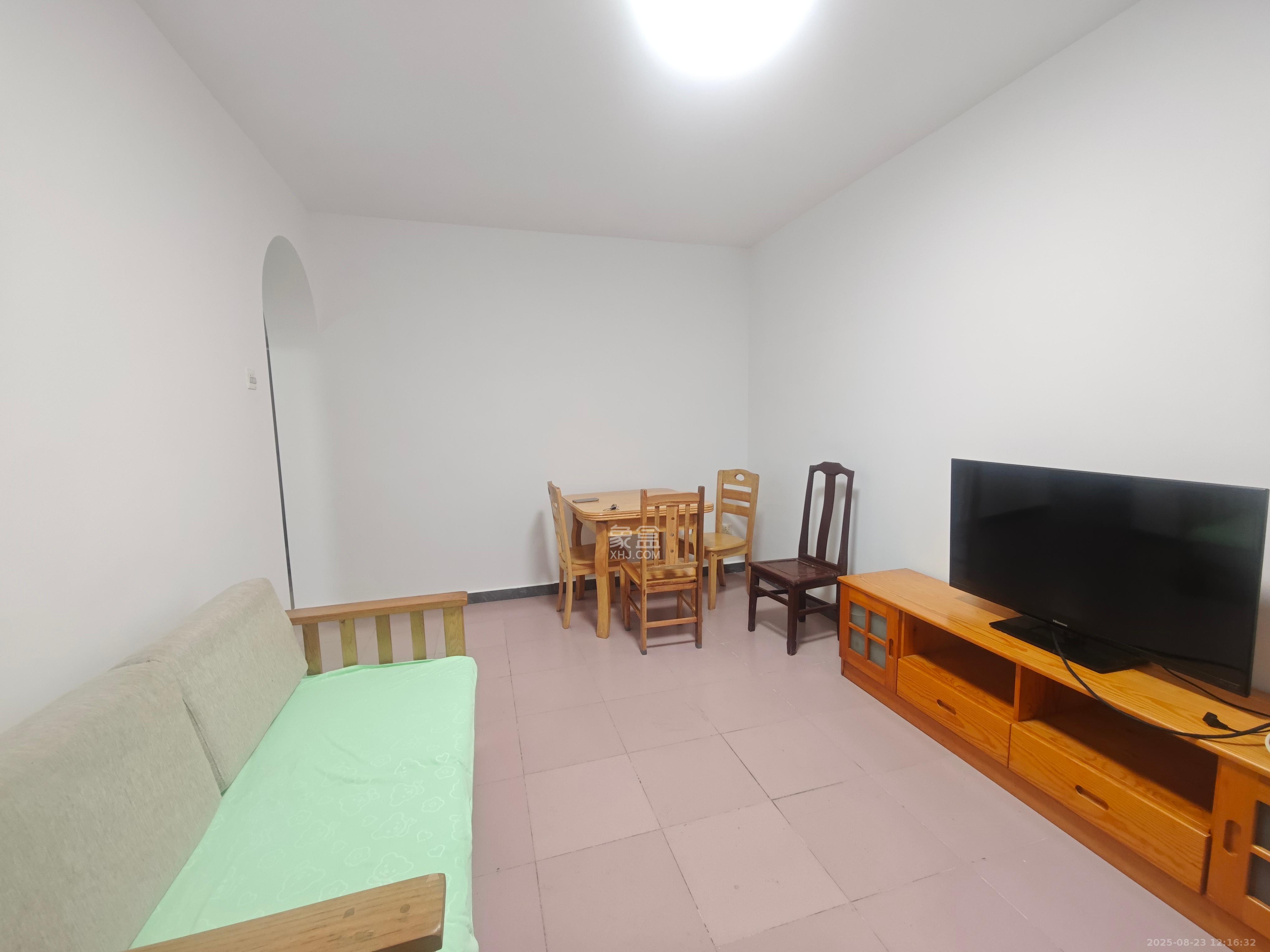 燕山街社区  1室0厅0卫    1700.0元/月