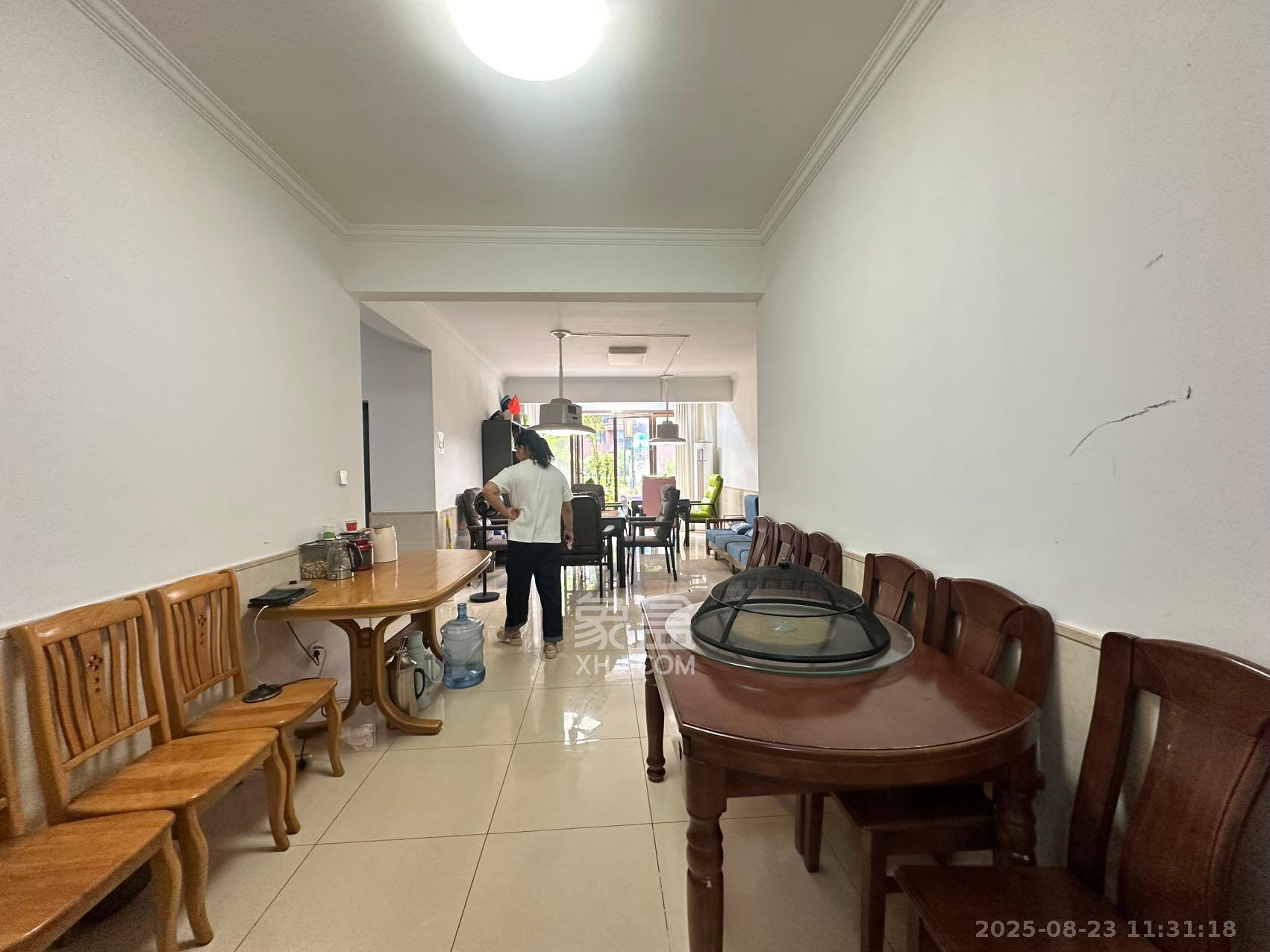 长房明宸府  5室2厅1卫    3600.0元/月 长房明宸府  5室2厅1卫    3600.0元/月室内图