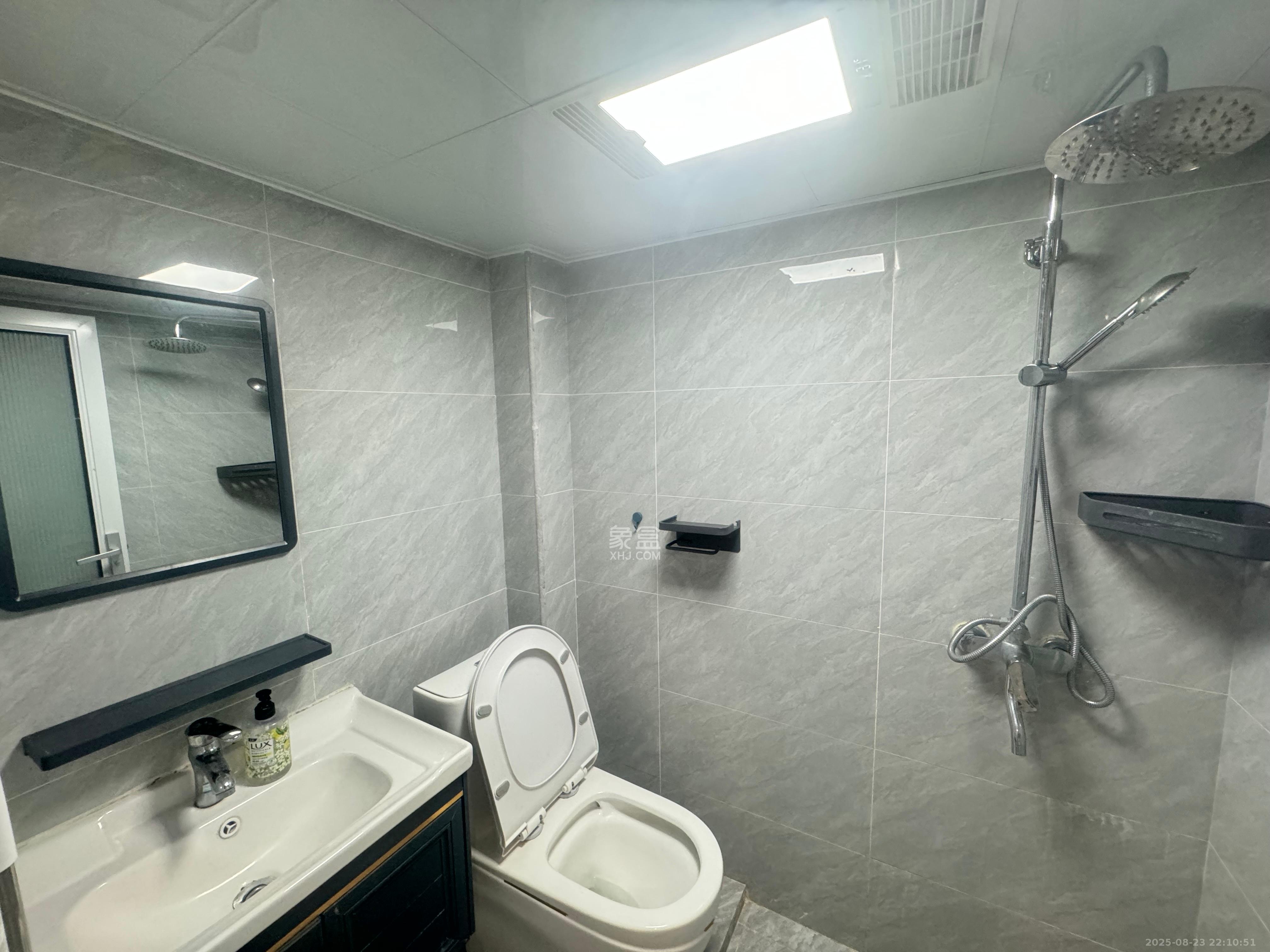 天鸿天府(天鸿中央大院) 1室1厅1卫 2100.0元/月 天鸿天府(天鸿中央大院) 1室1厅1卫 2100.0元/月室内图