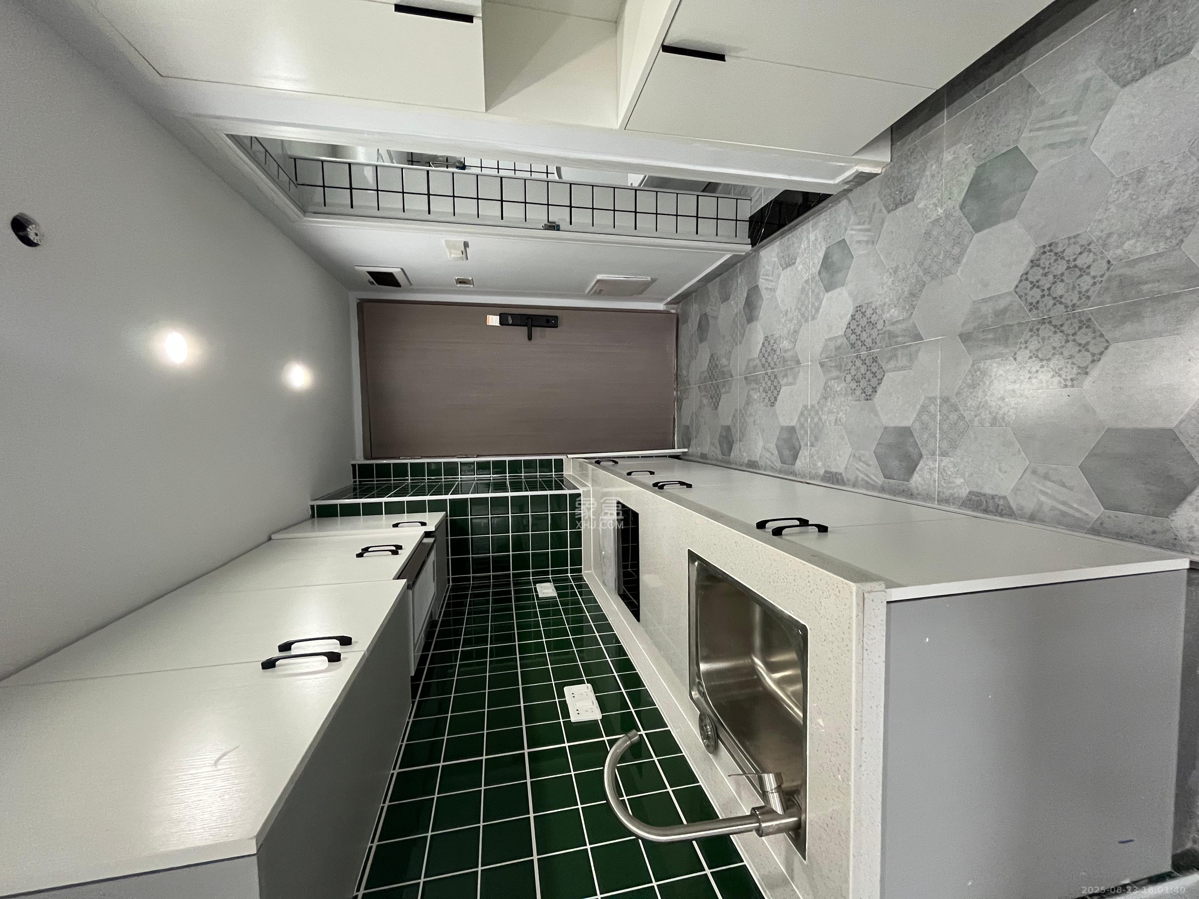 藏珑湖上公馆 1室1厅1卫 2400.0元/月 藏珑湖上公馆 1室1厅1卫 2400.0元/月室内图