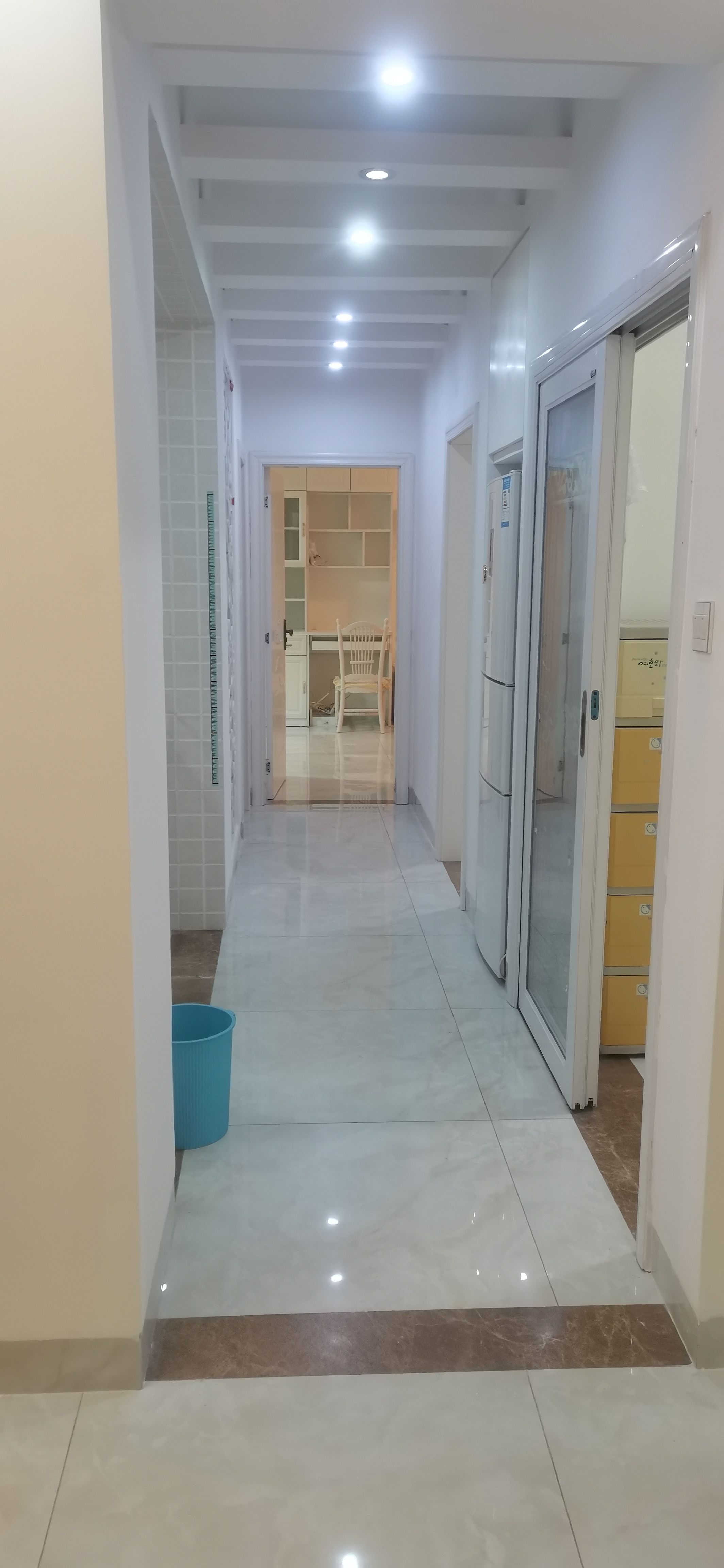 新世界花园三期 3室2厅2卫 2800.0元/月 新世界花园三期 3室2厅2卫 2800.0元/月室内图