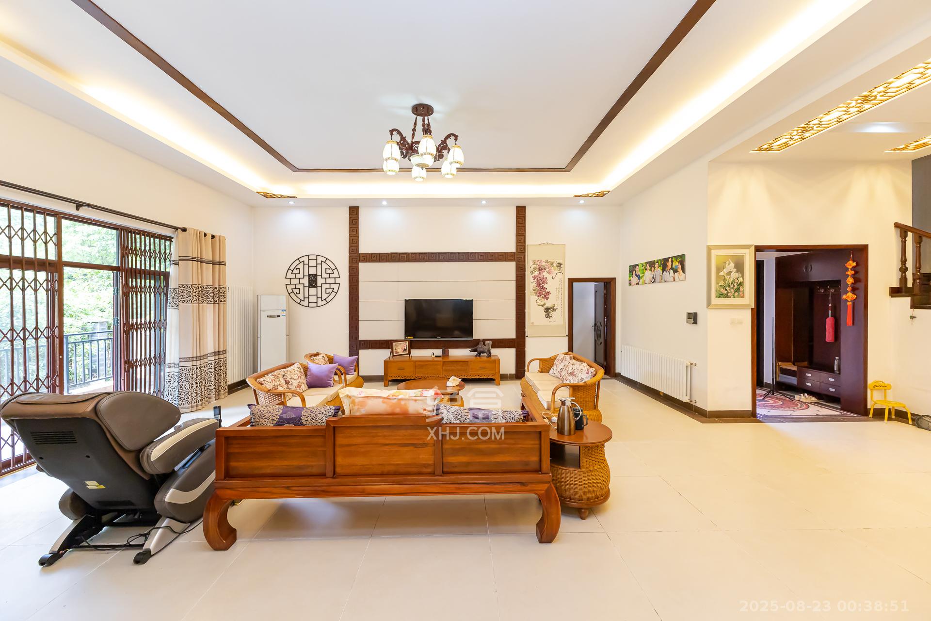 润和之悦(金泽园)  9室3厅4卫    760.0万 润和之悦(金泽园)  9室3厅4卫    760.0万客厅