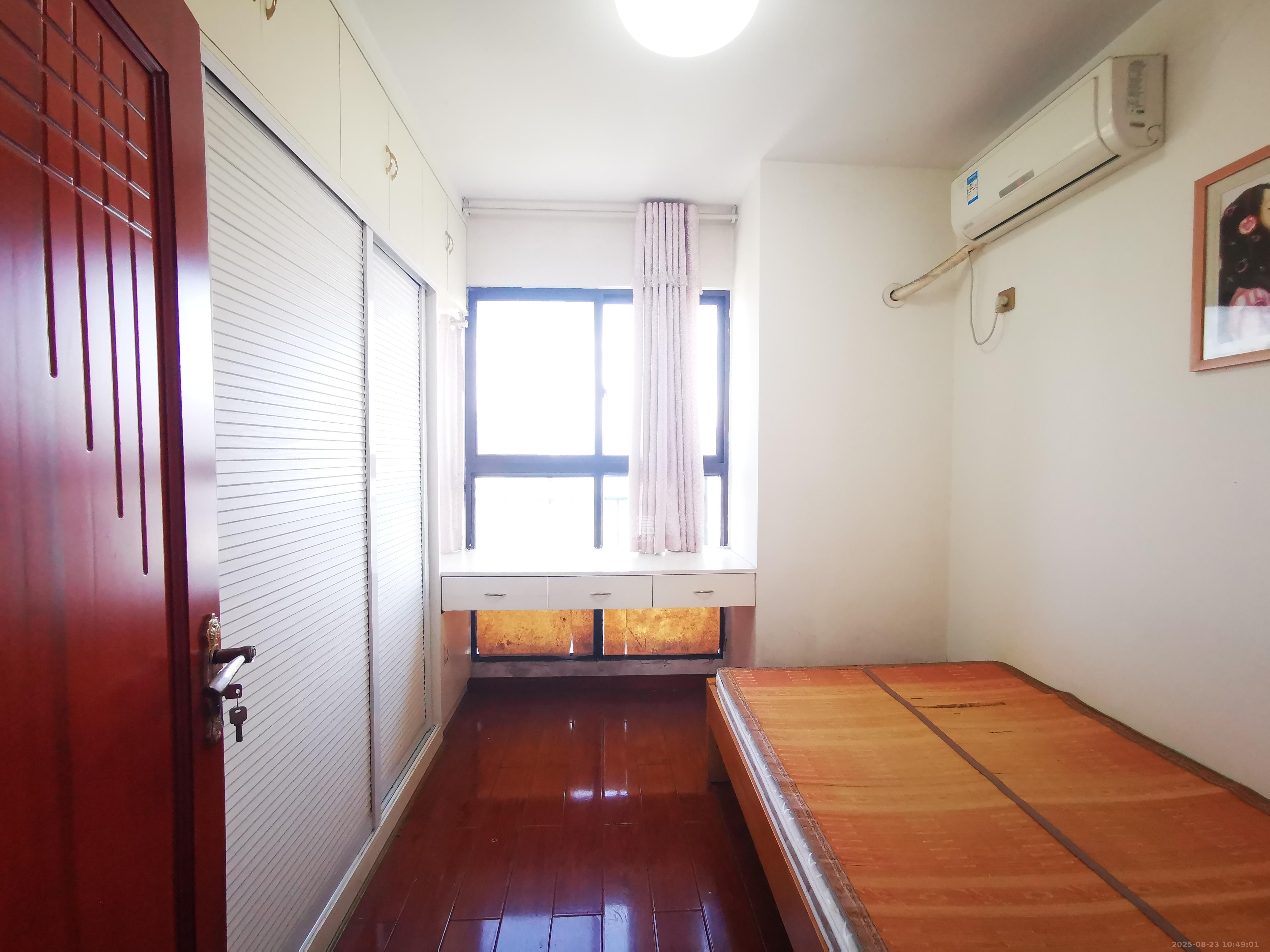 保利麓谷林语E区  3室2厅1卫   2500.00元/月室内图