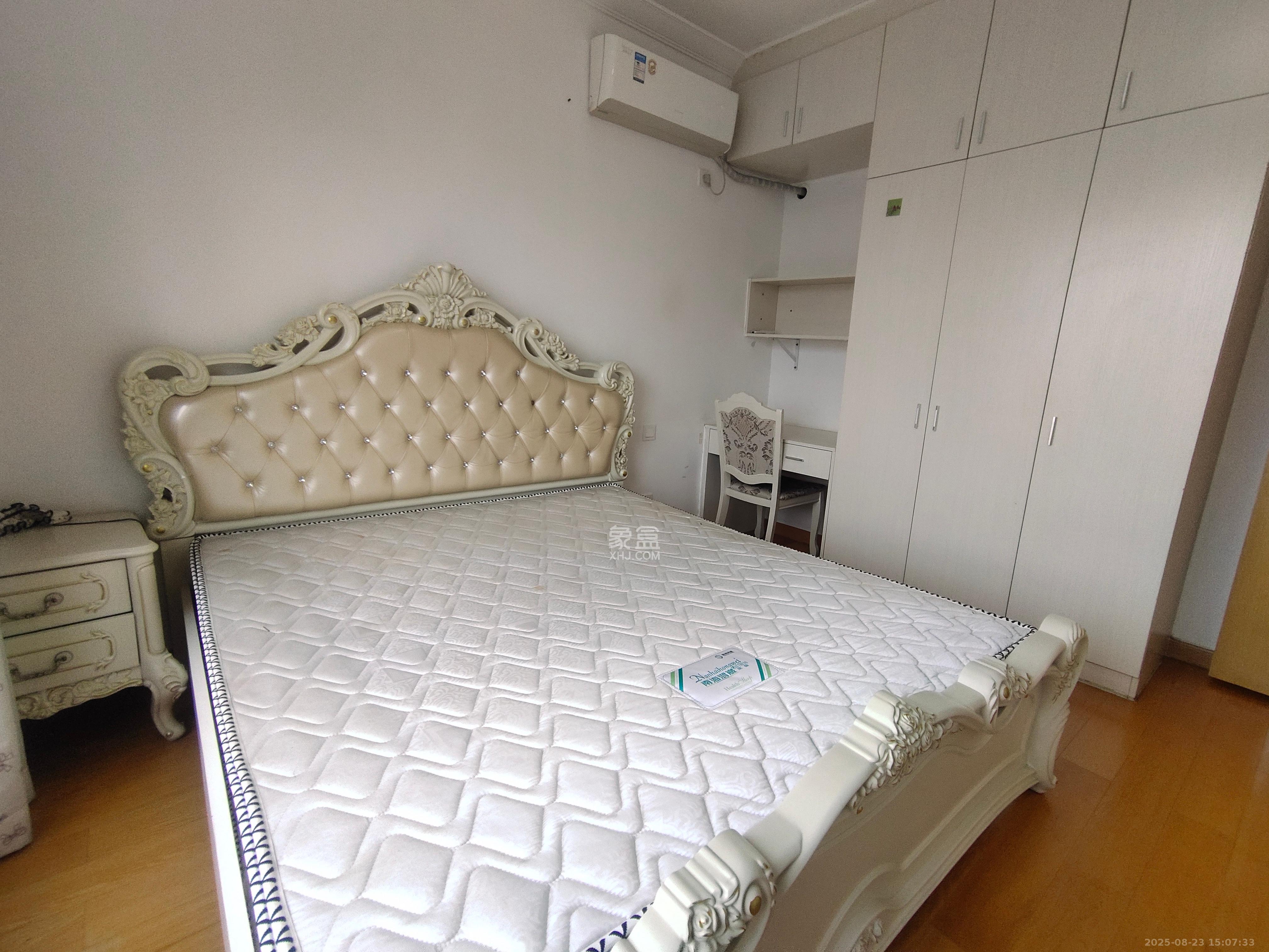 中海国际四期  3室2厅1卫    2000.0元/月 中海国际四期  3室2厅1卫    2000.0元/月室内图