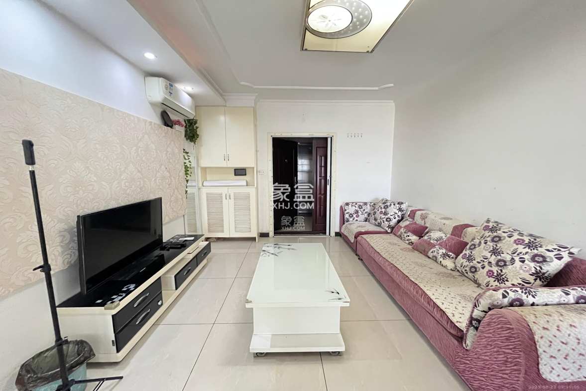 绿地中央广场 2室1厅1卫 2300.0元/月 绿地中央广场 2室1厅1卫 2300.0元/月室内图