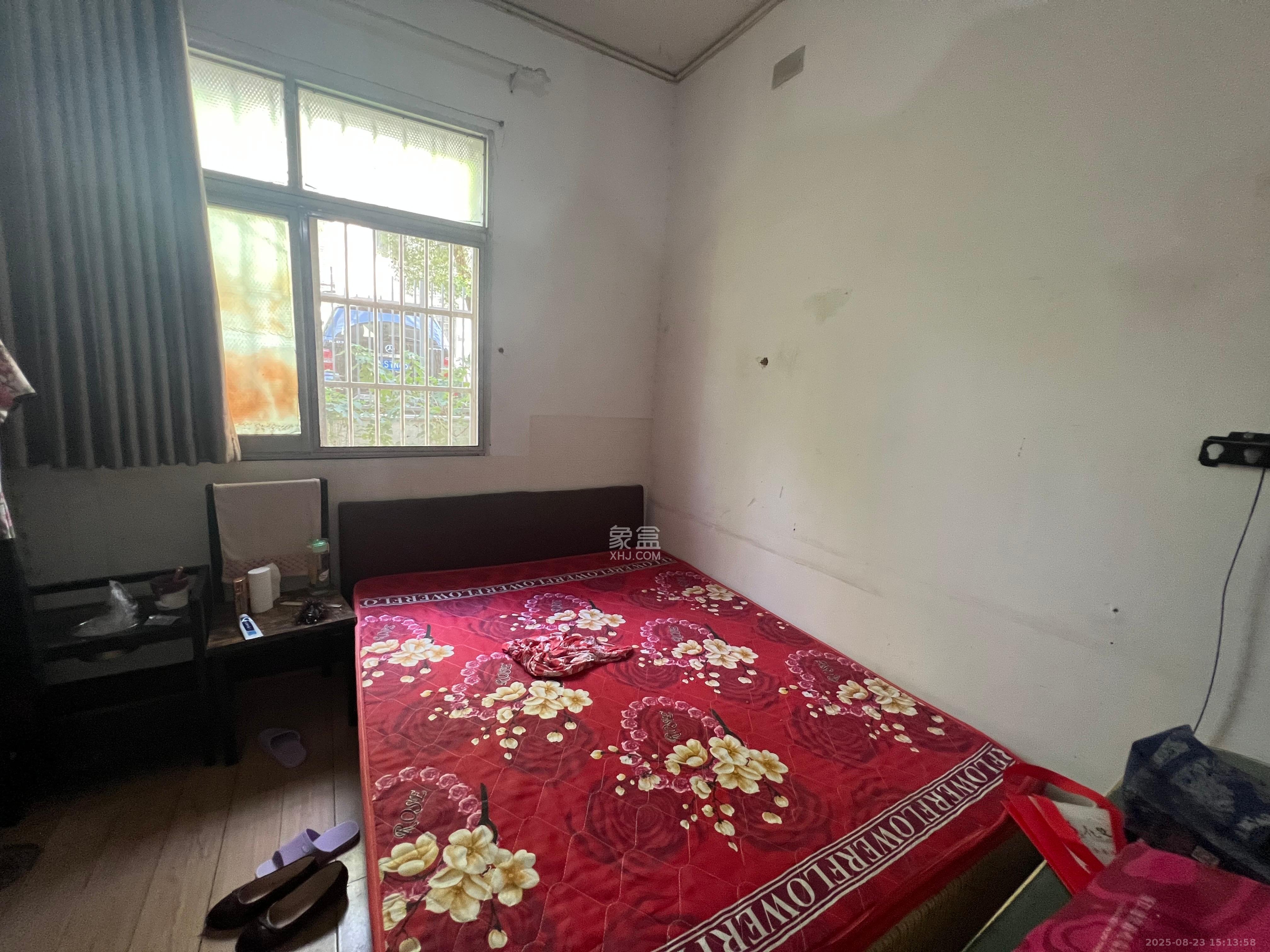 通程物流宿舍 3室1厅1卫 1600.0元/月 通程物流宿舍 3室1厅1卫 1600.0元/月室内图