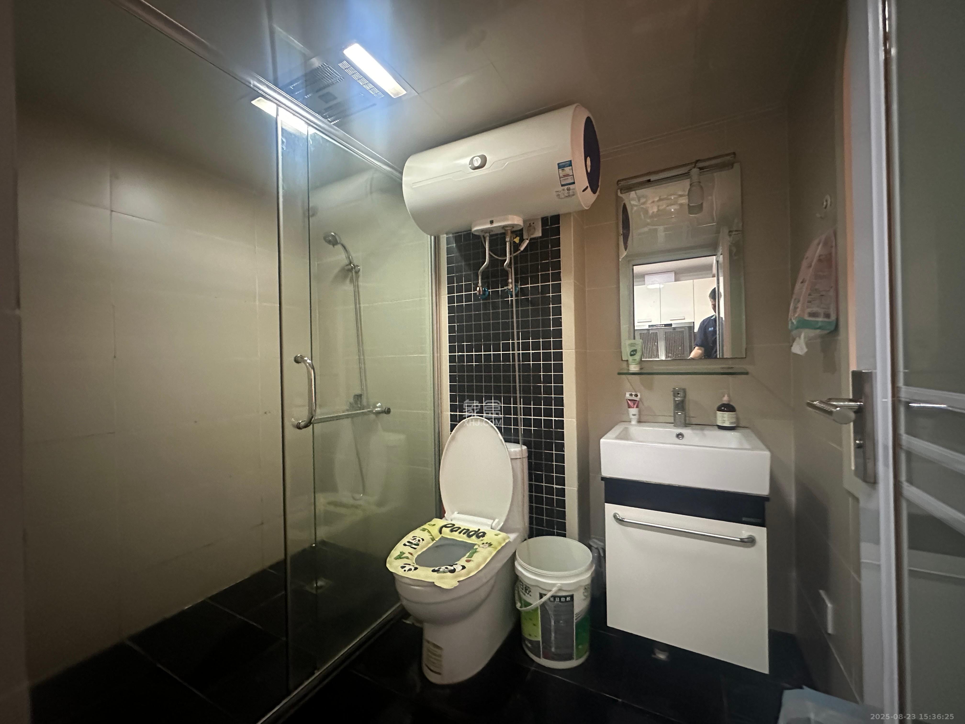 时代星城  1室1厅1卫    1000.0元/月室内图