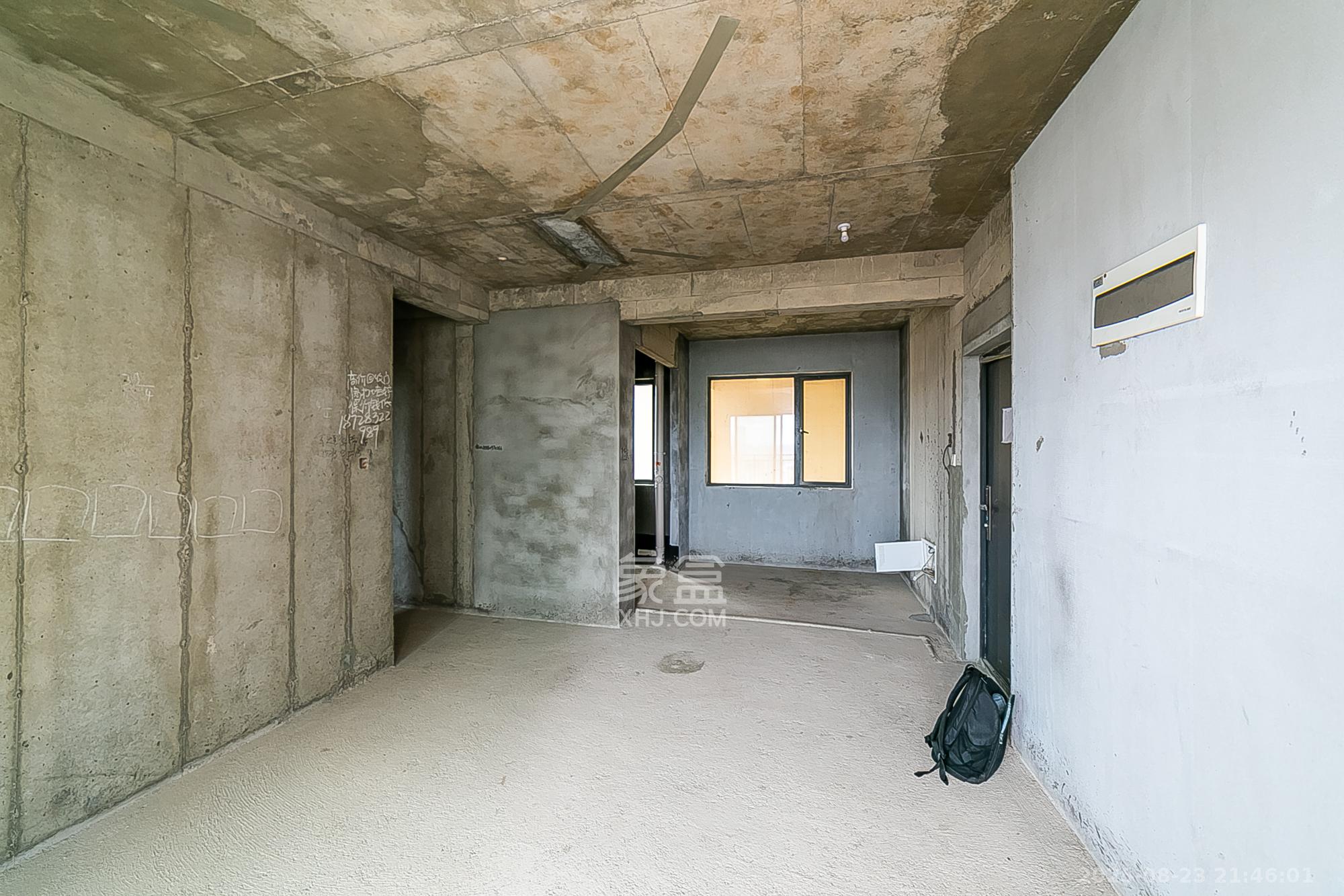 岭福家苑(天心佳苑) 3室2厅2卫 98.0万 岭福家苑(天心佳苑) 3室2厅2卫 98.0万客厅