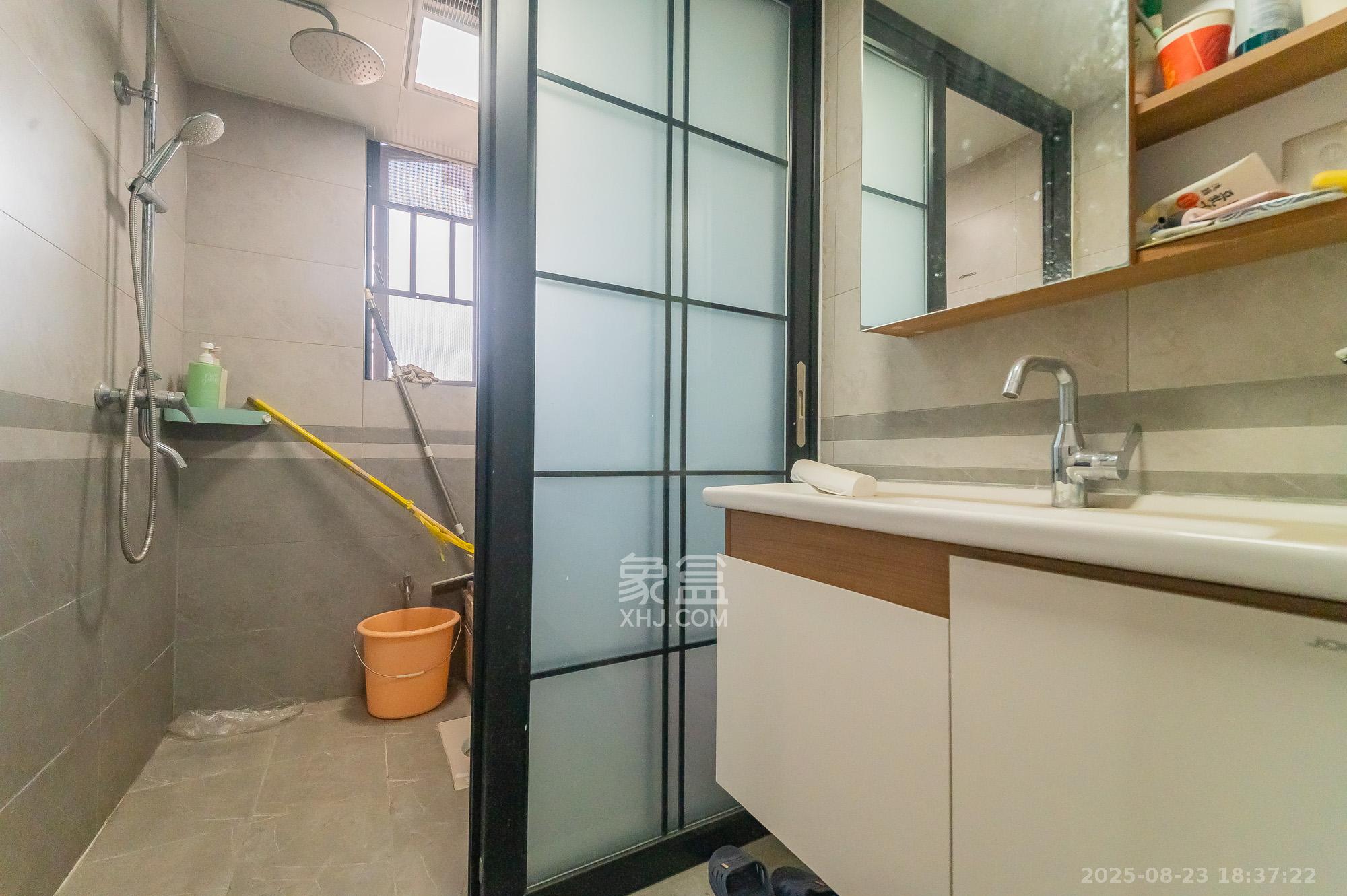 松雅湖壹号  4室2厅1卫    119.8万卫生间